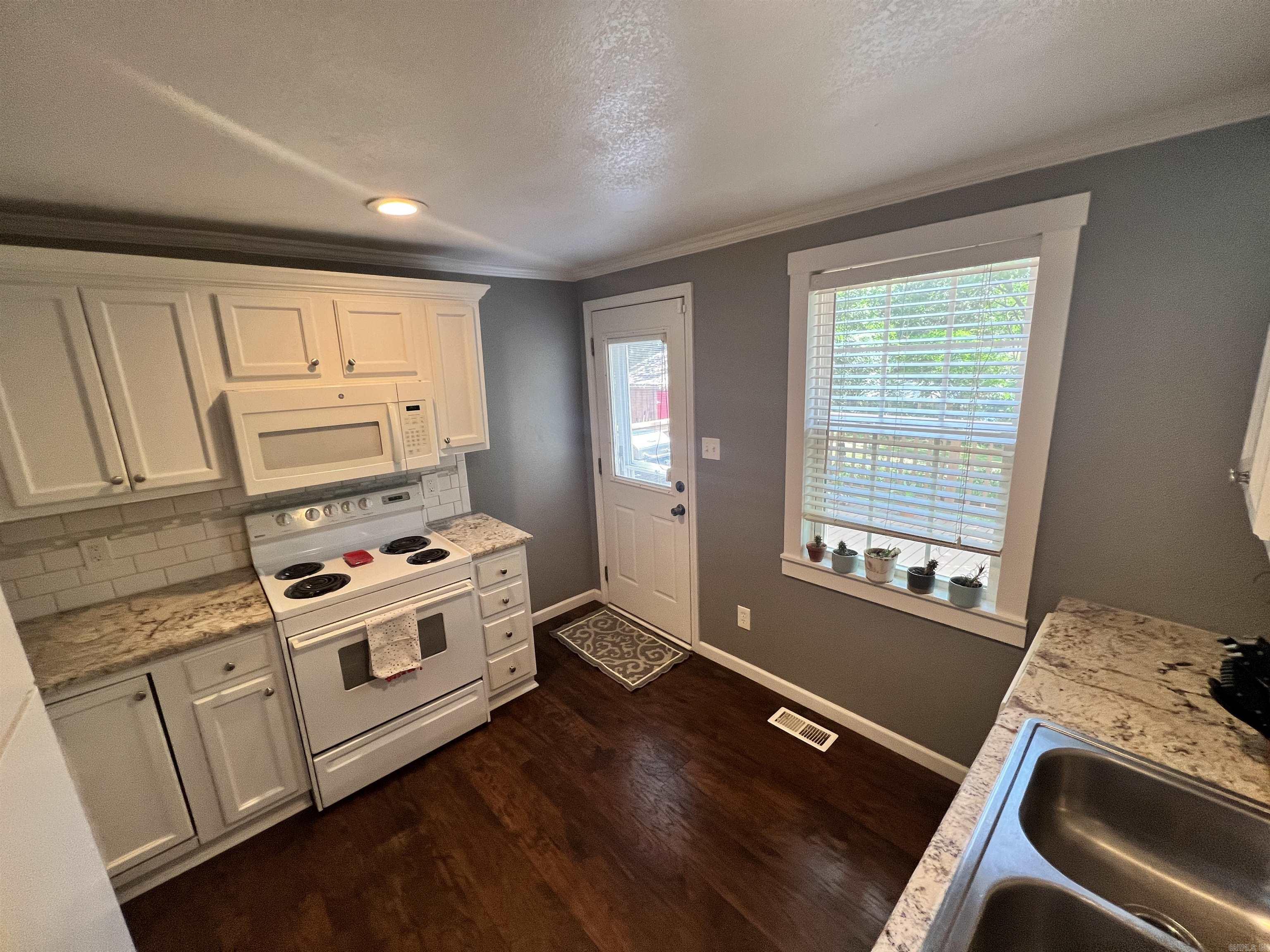 7319 Illinois  Little Rock, AR