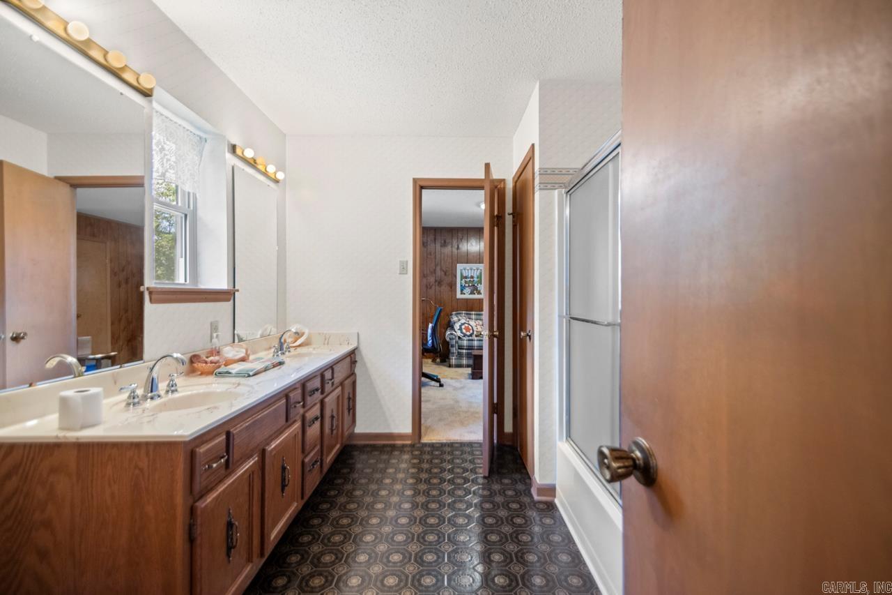 1707 Johnswood  Bryant, AR