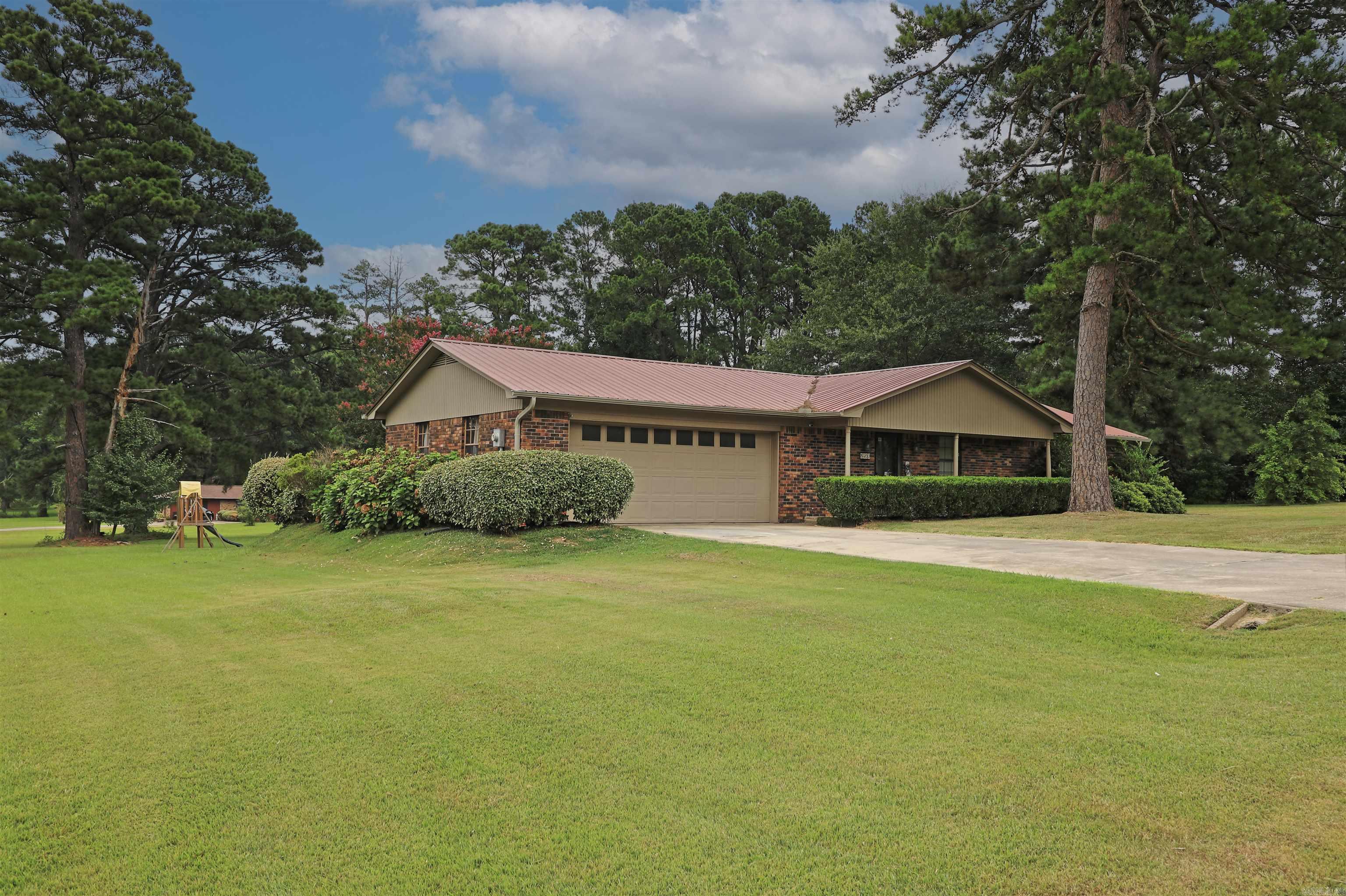 8403 Victoria Drive  Pine Bluff, AR