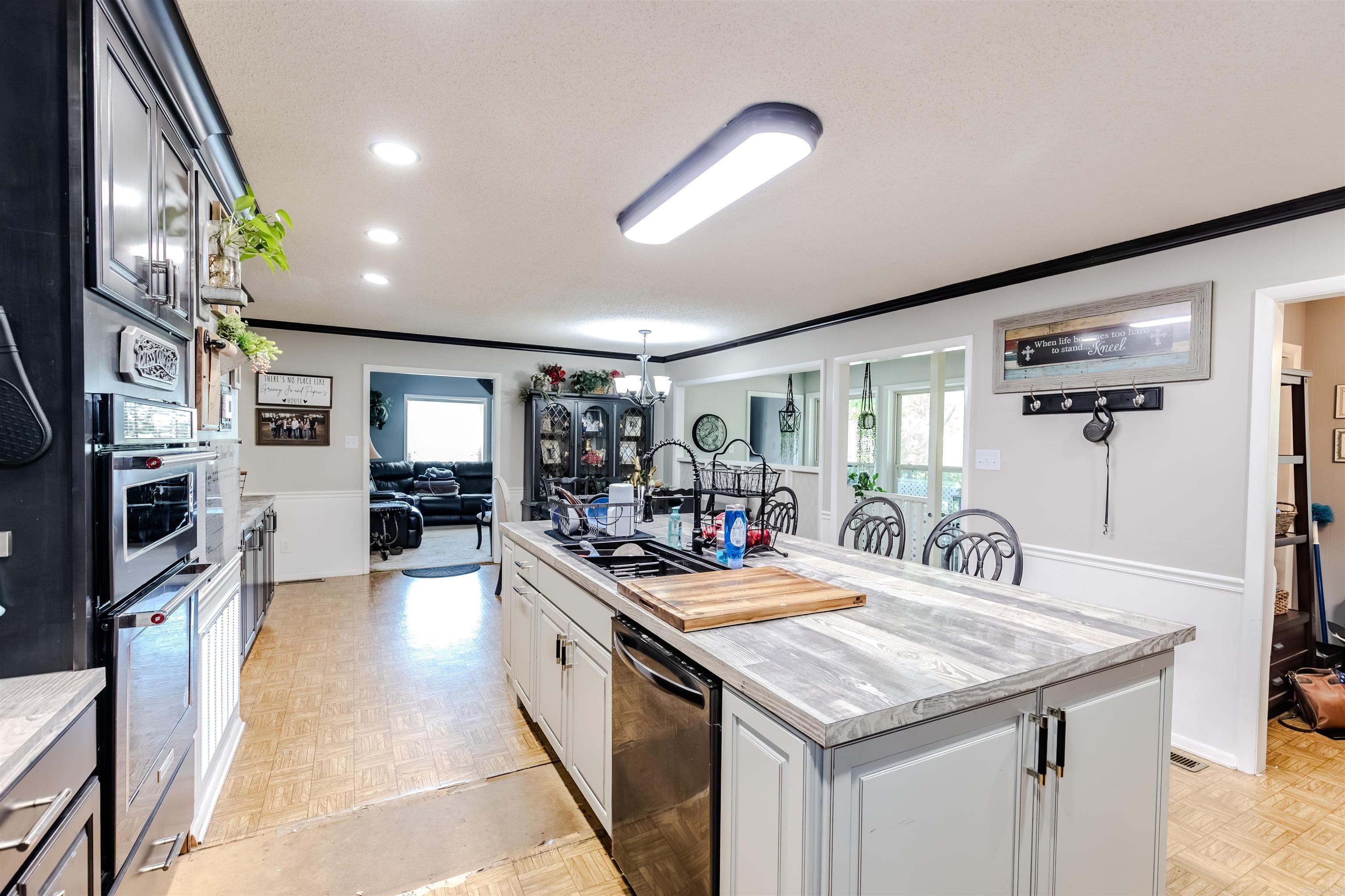 1717 N Fourche  Perryville, AR