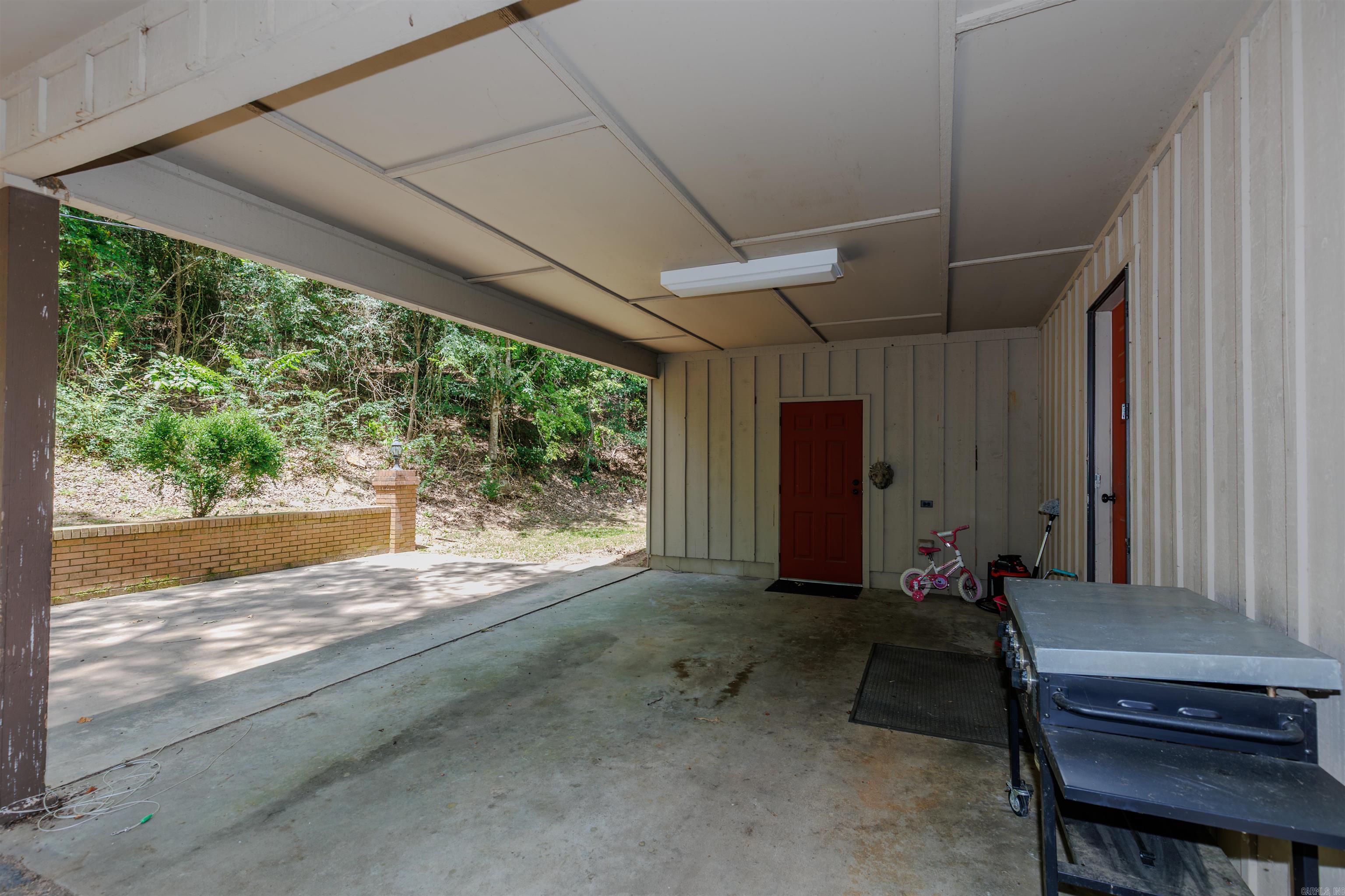 1717 N Fourche  Perryville, AR