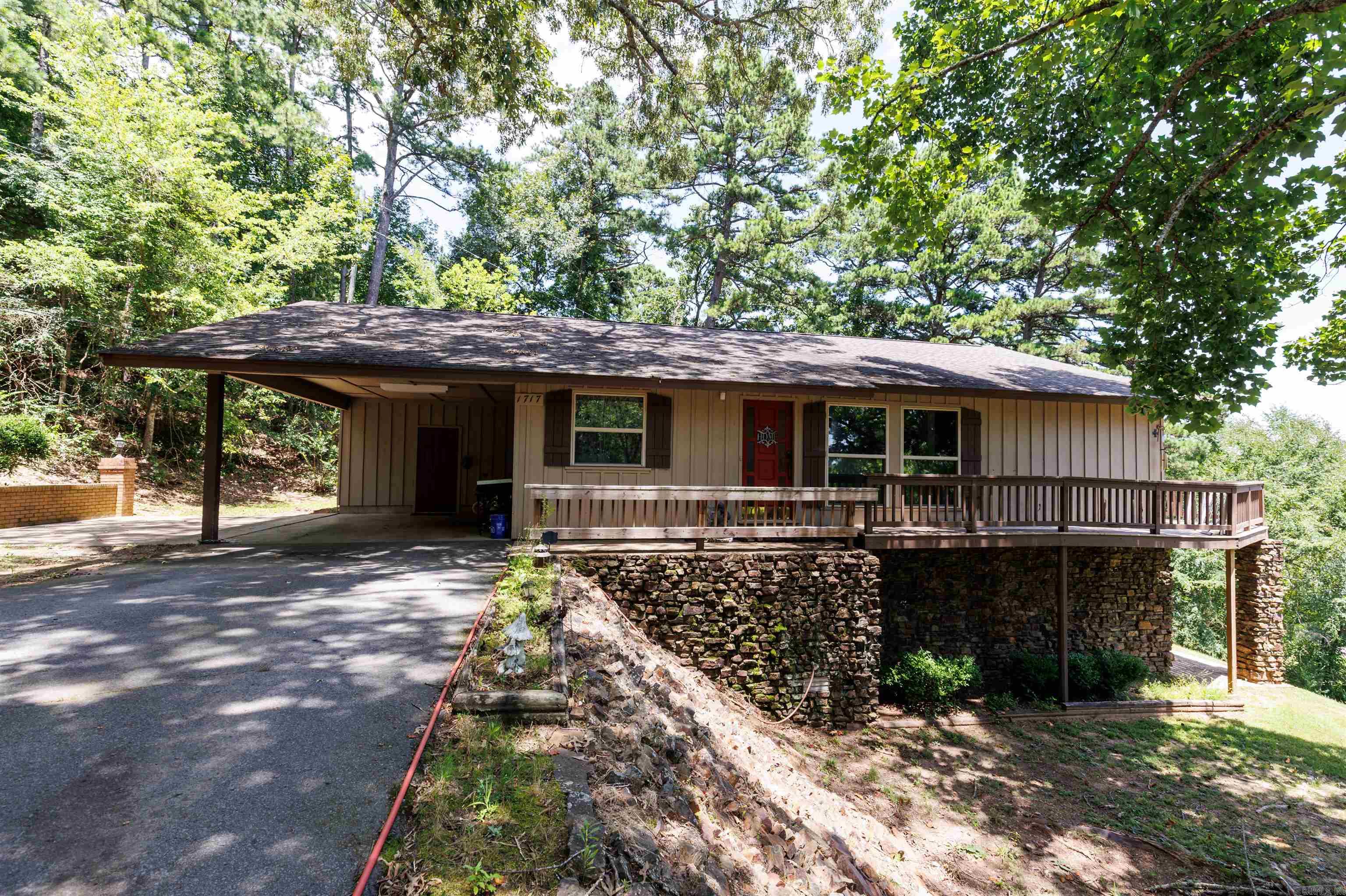 1717 N Fourche  Perryville, AR