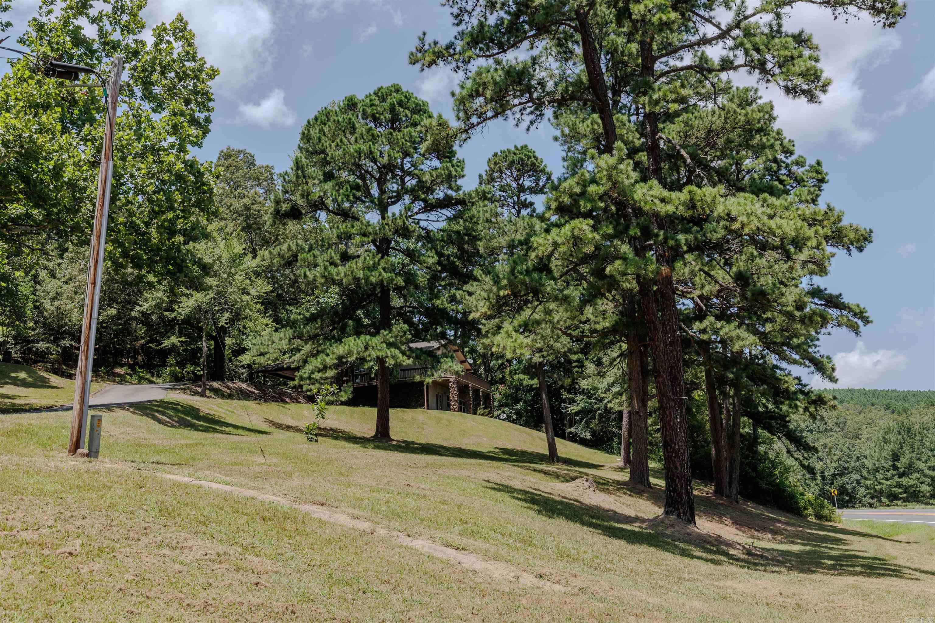 1717 N Fourche  Perryville, AR