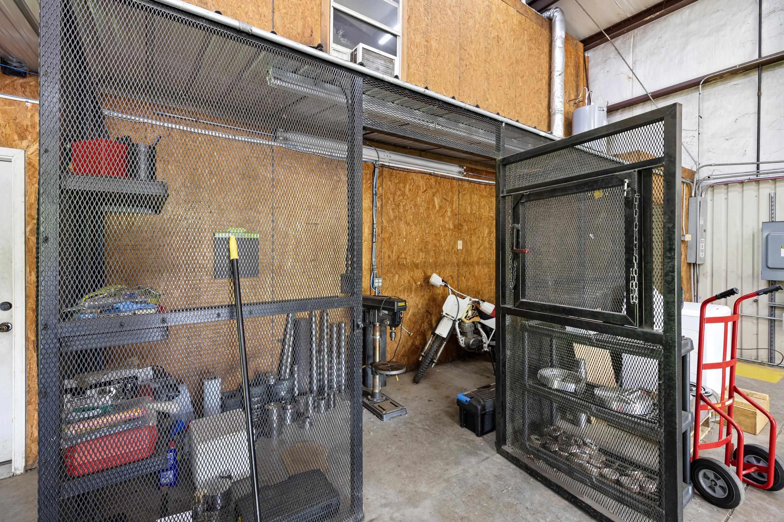 8411 US 64  Russellville, AR