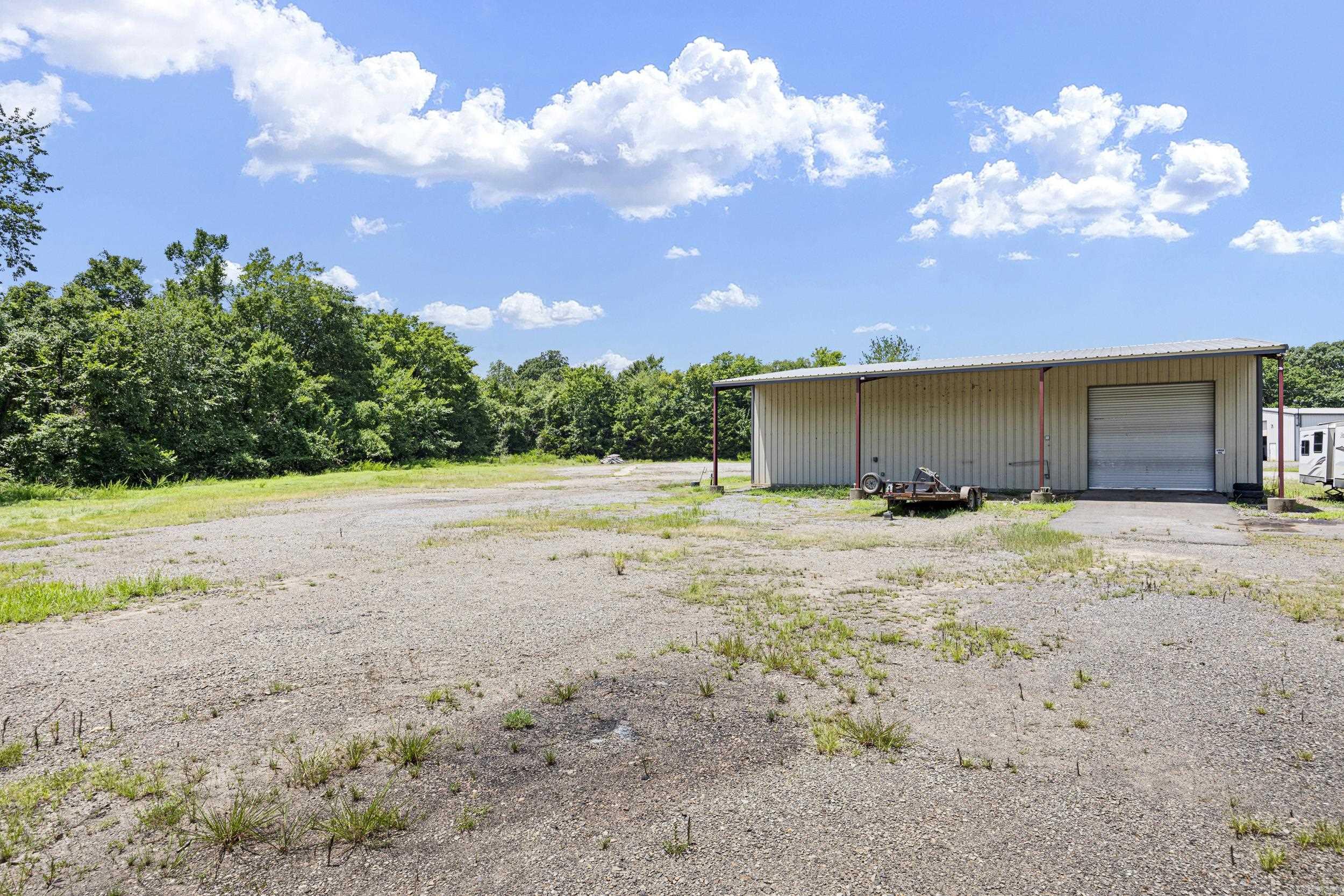 8411 US 64  Russellville, AR