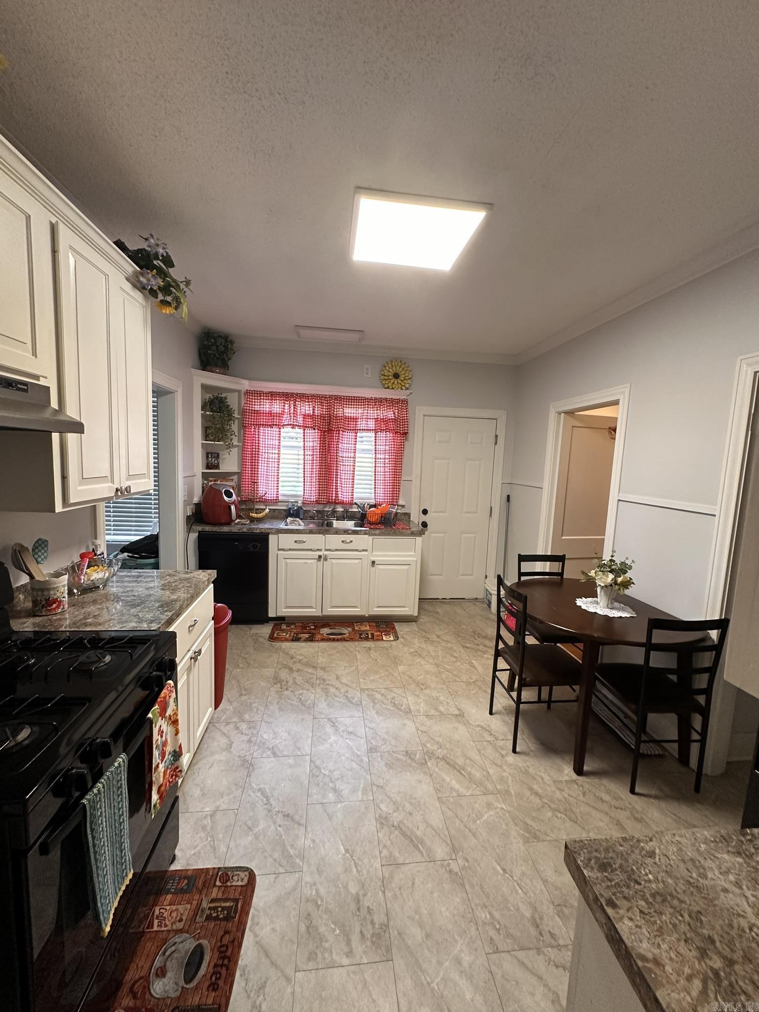 200 N Thompson  El Dorado, AR