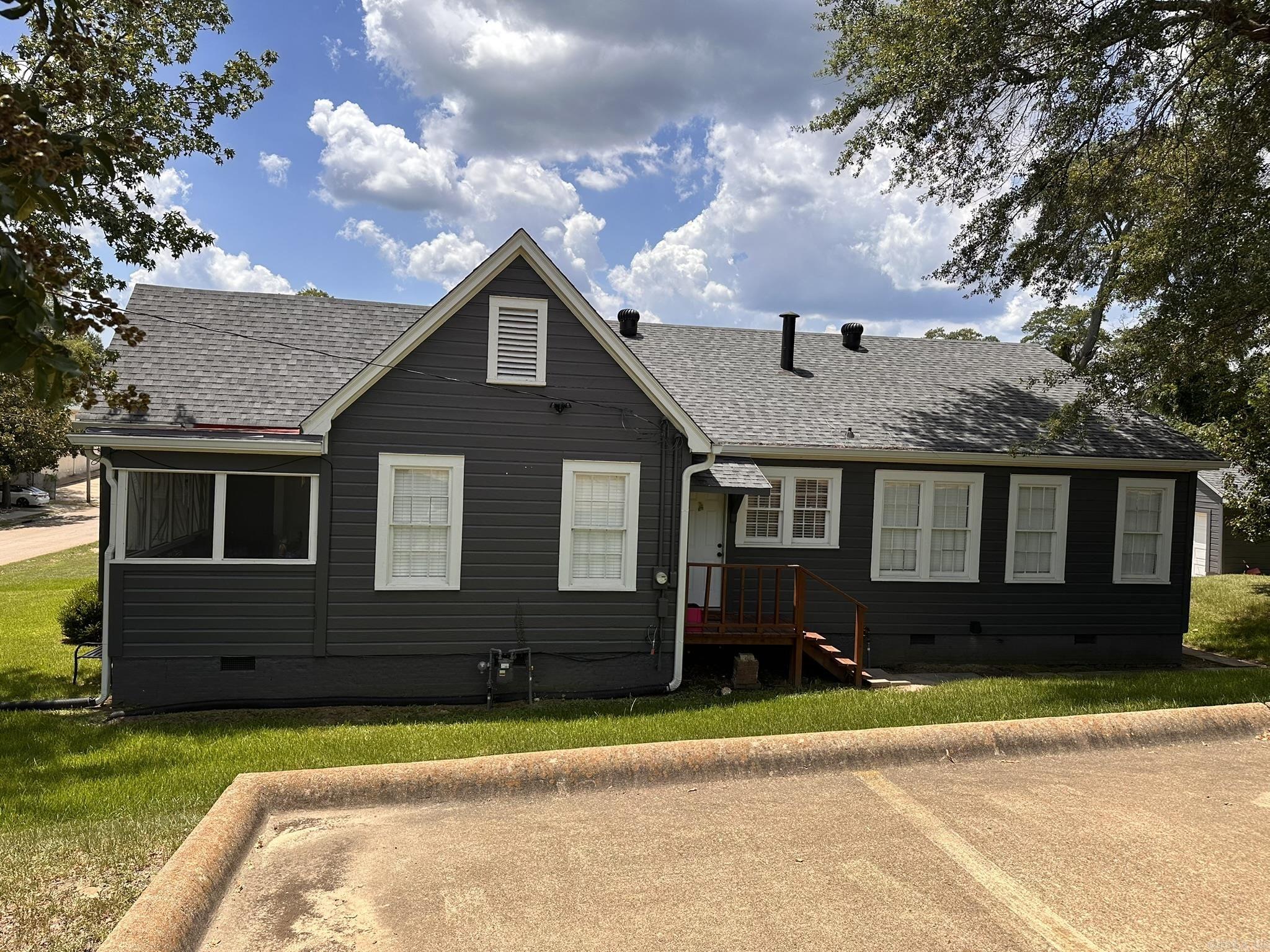 200 N Thompson  El Dorado, AR