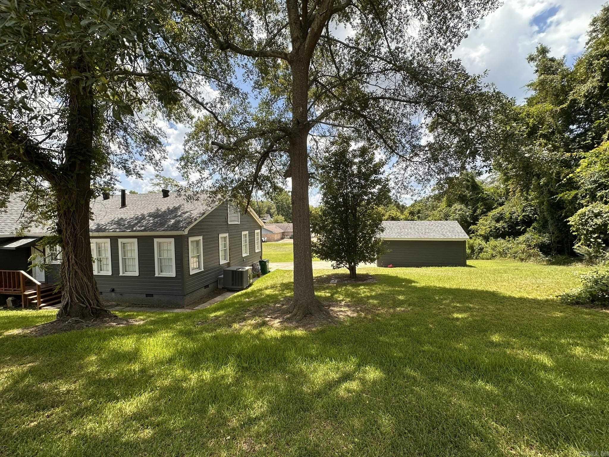 200 N Thompson  El Dorado, AR