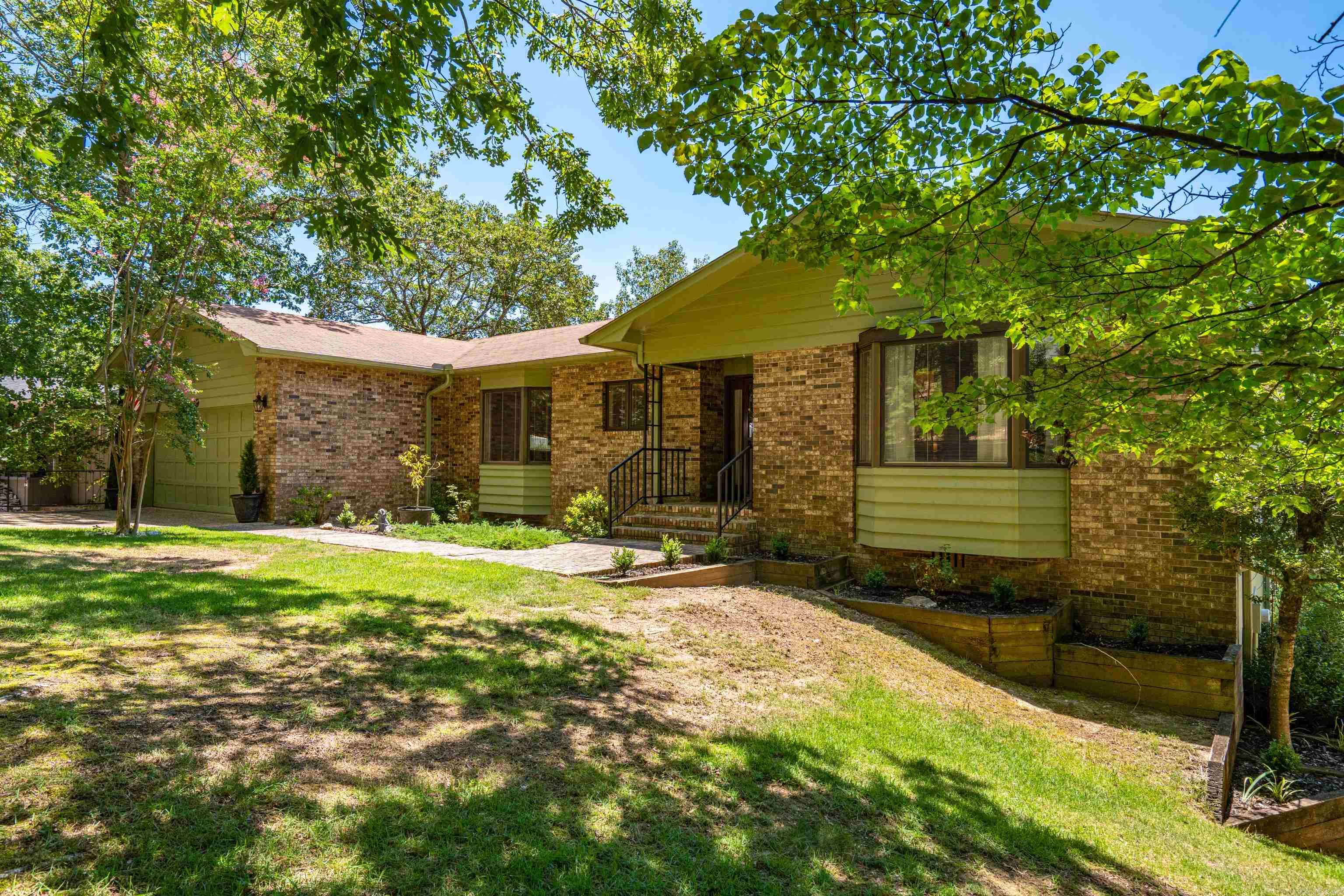 19 Ponferrada  Hot Springs Village, AR