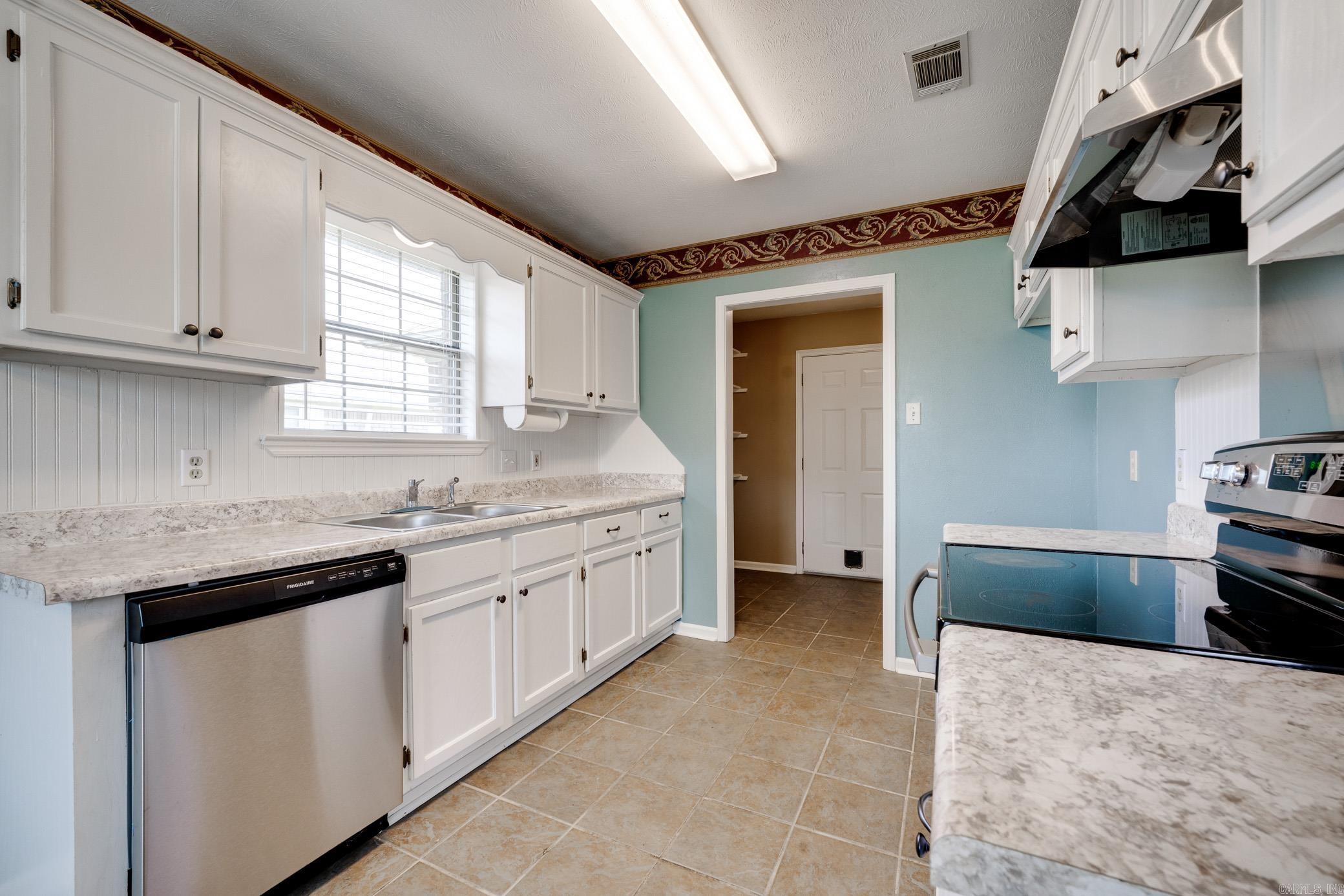 1415 Hathaway  Conway, AR