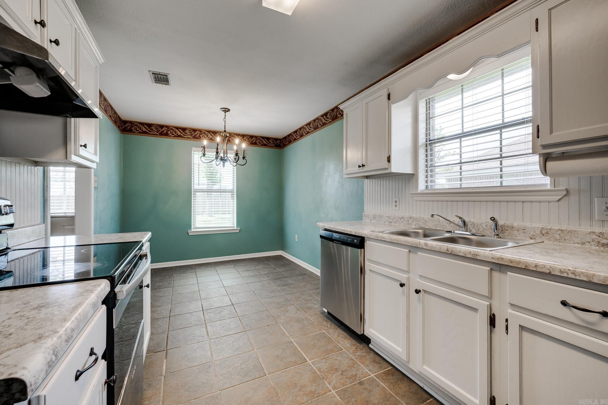 1415 Hathaway  Conway, AR