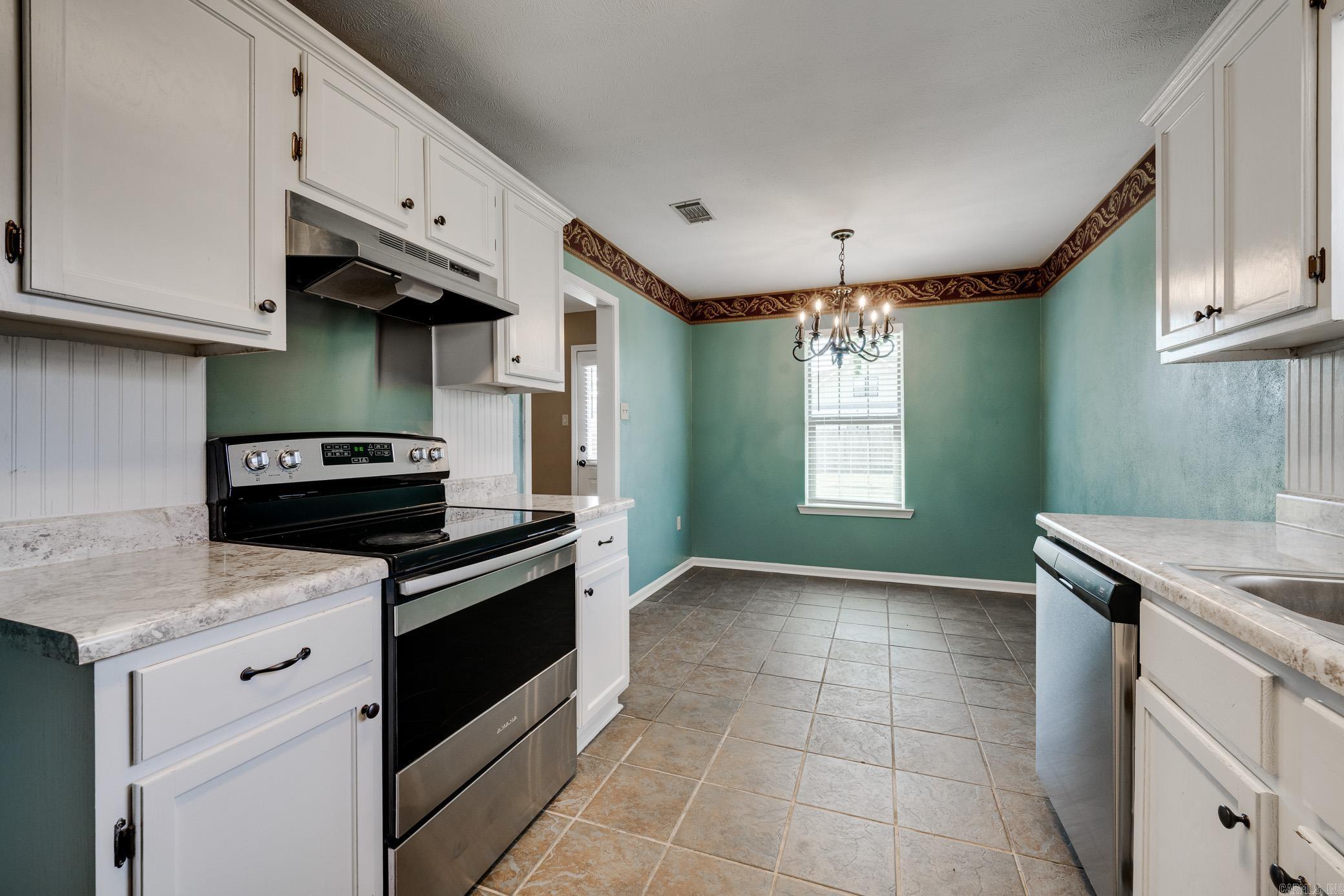 1415 Hathaway  Conway, AR