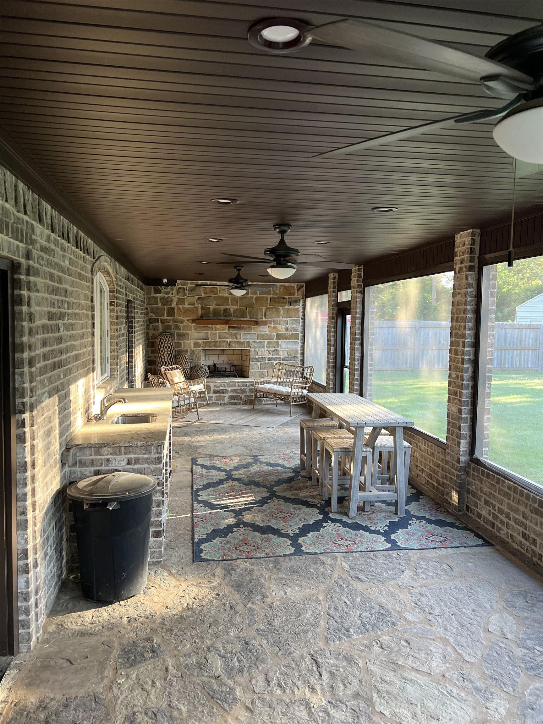 2119 COKER HAMPTON  Stuttgart, AR