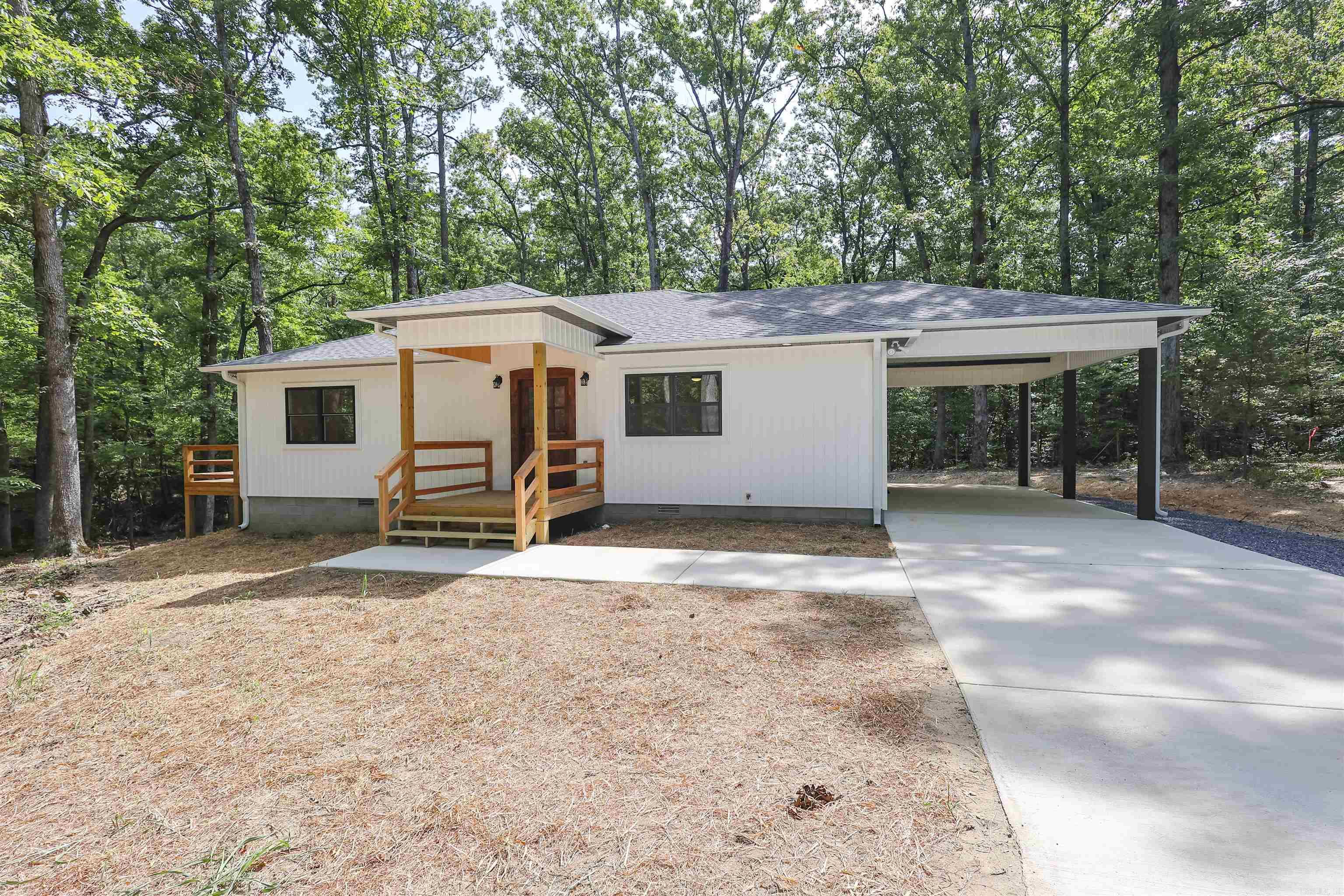 260 Hall  Mount Ida, AR