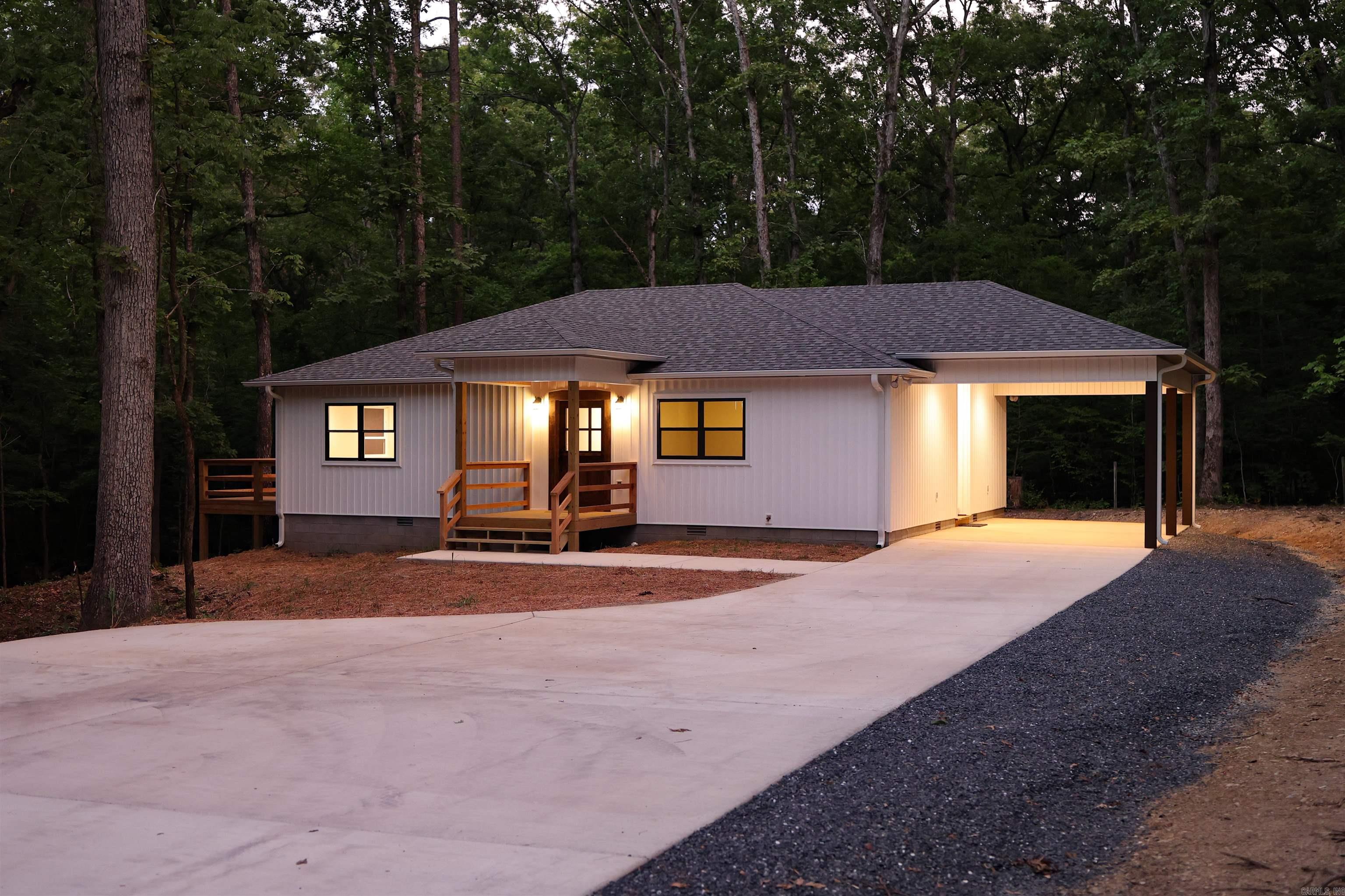 260 Hall  Mount Ida, AR