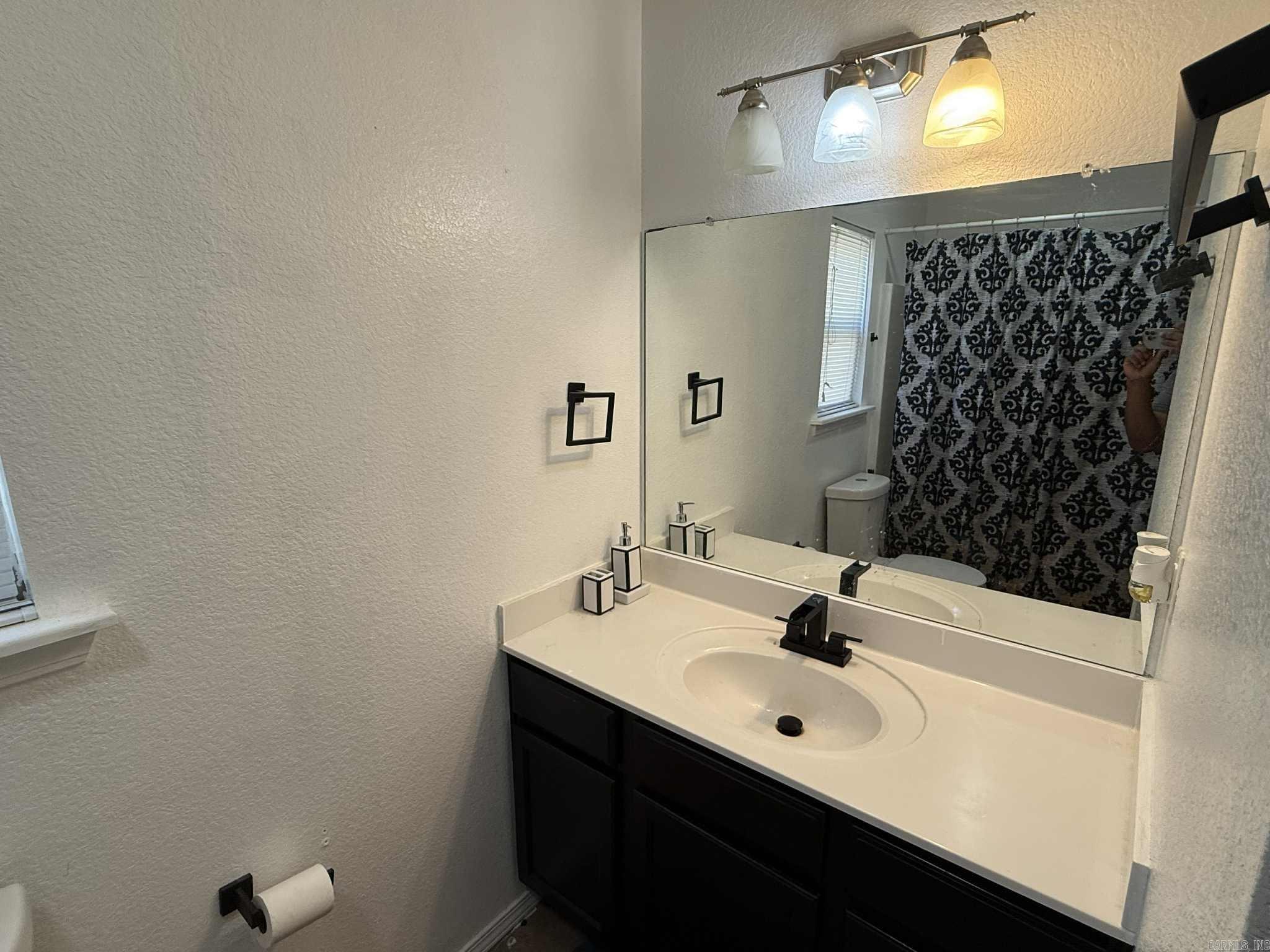 6433 WHITE OAK DR  North Little Rock, AR