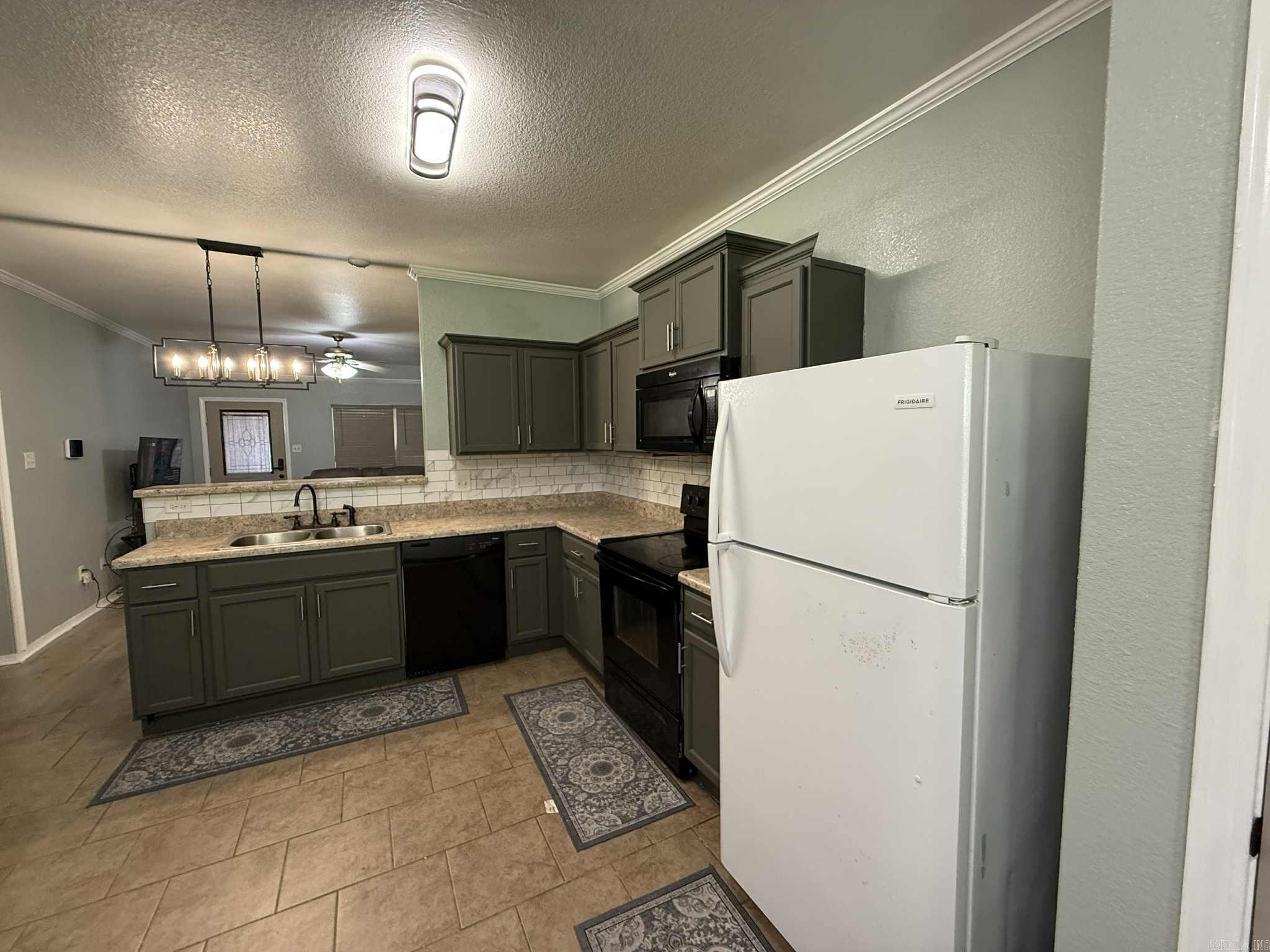 6433 WHITE OAK DR  North Little Rock, AR