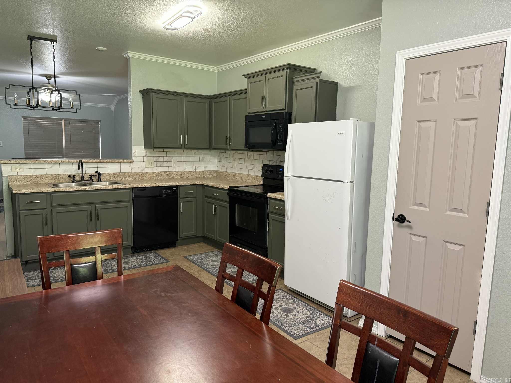 6433 WHITE OAK DR  North Little Rock, AR