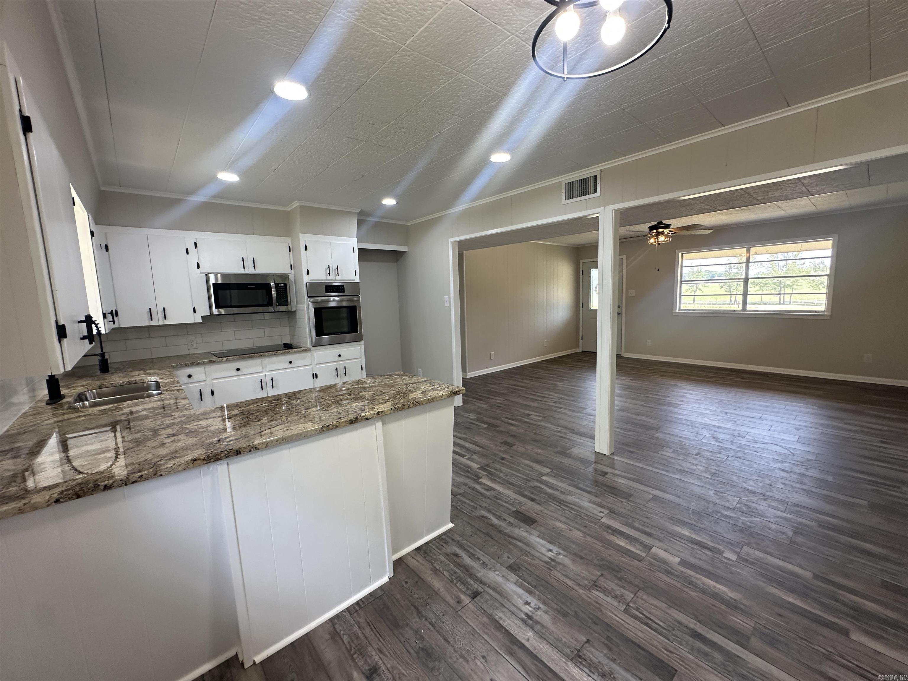 2363 W 77  Atlanta, TX