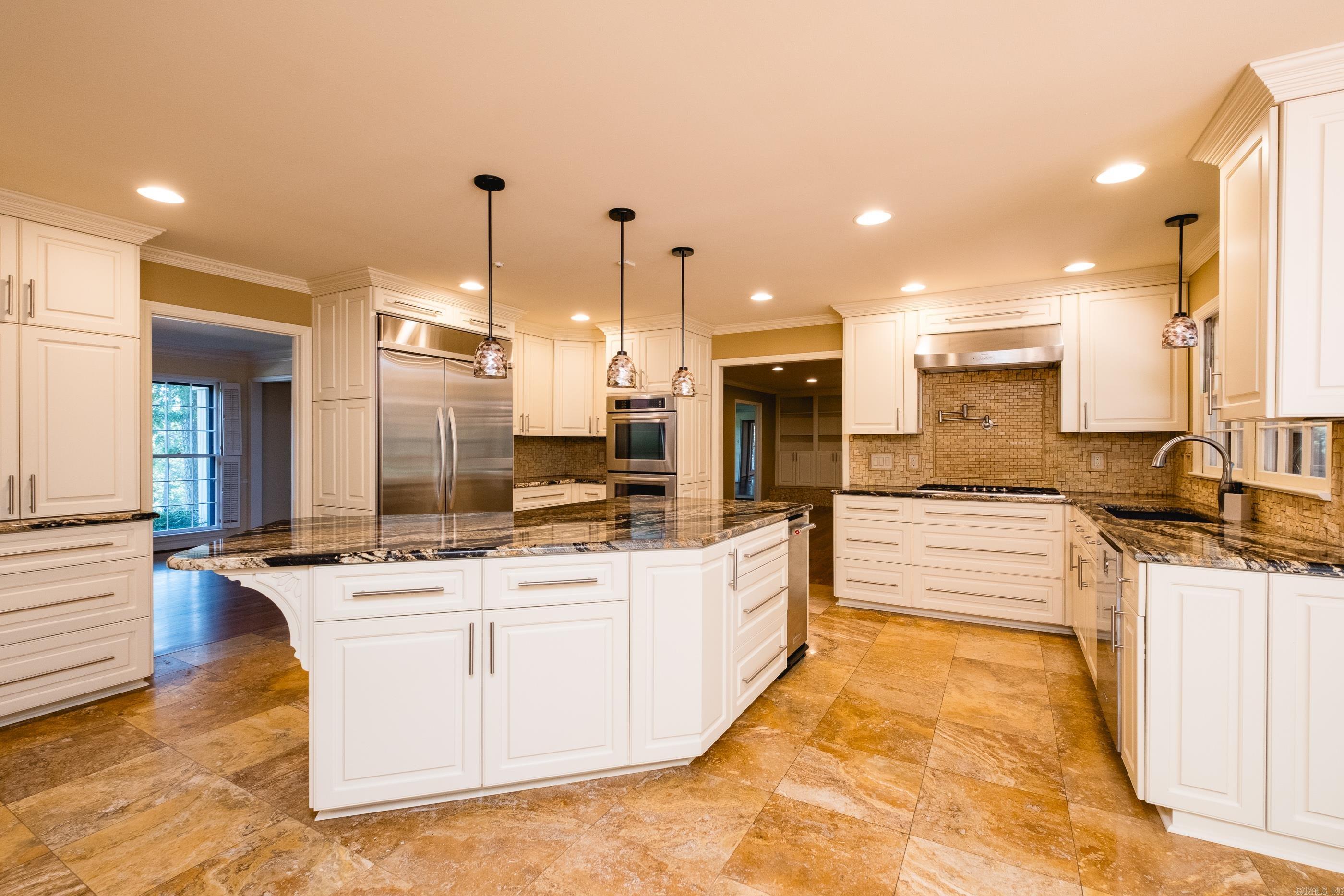 72 Robinwood  Little Rock, AR