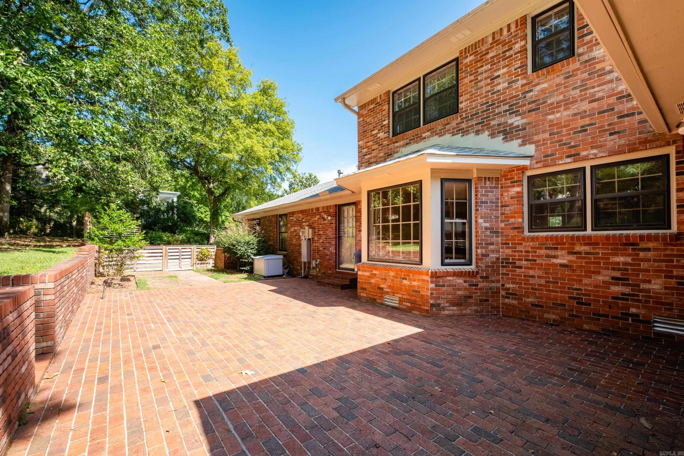 72 Robinwood  Little Rock, AR