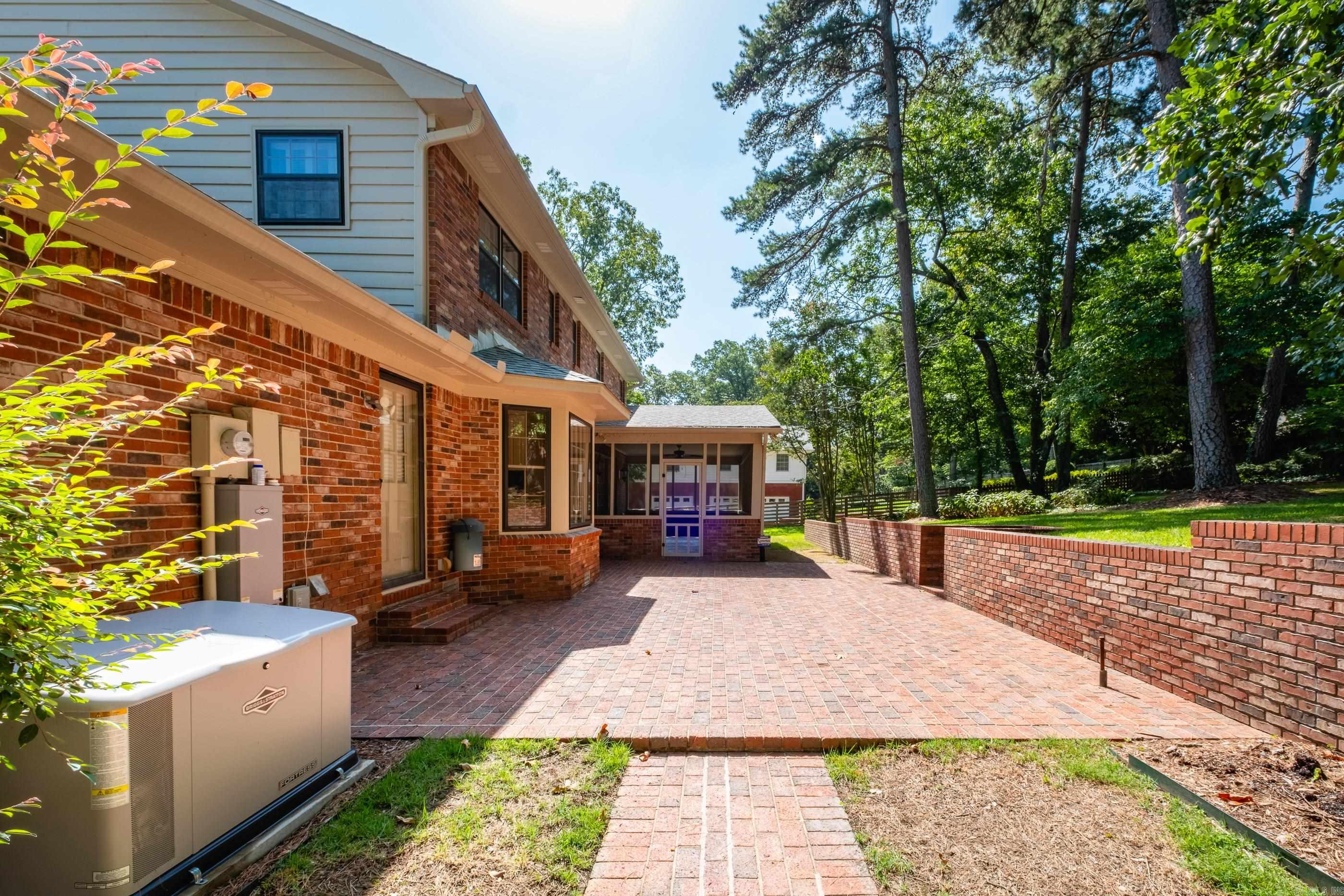 72 Robinwood  Little Rock, AR