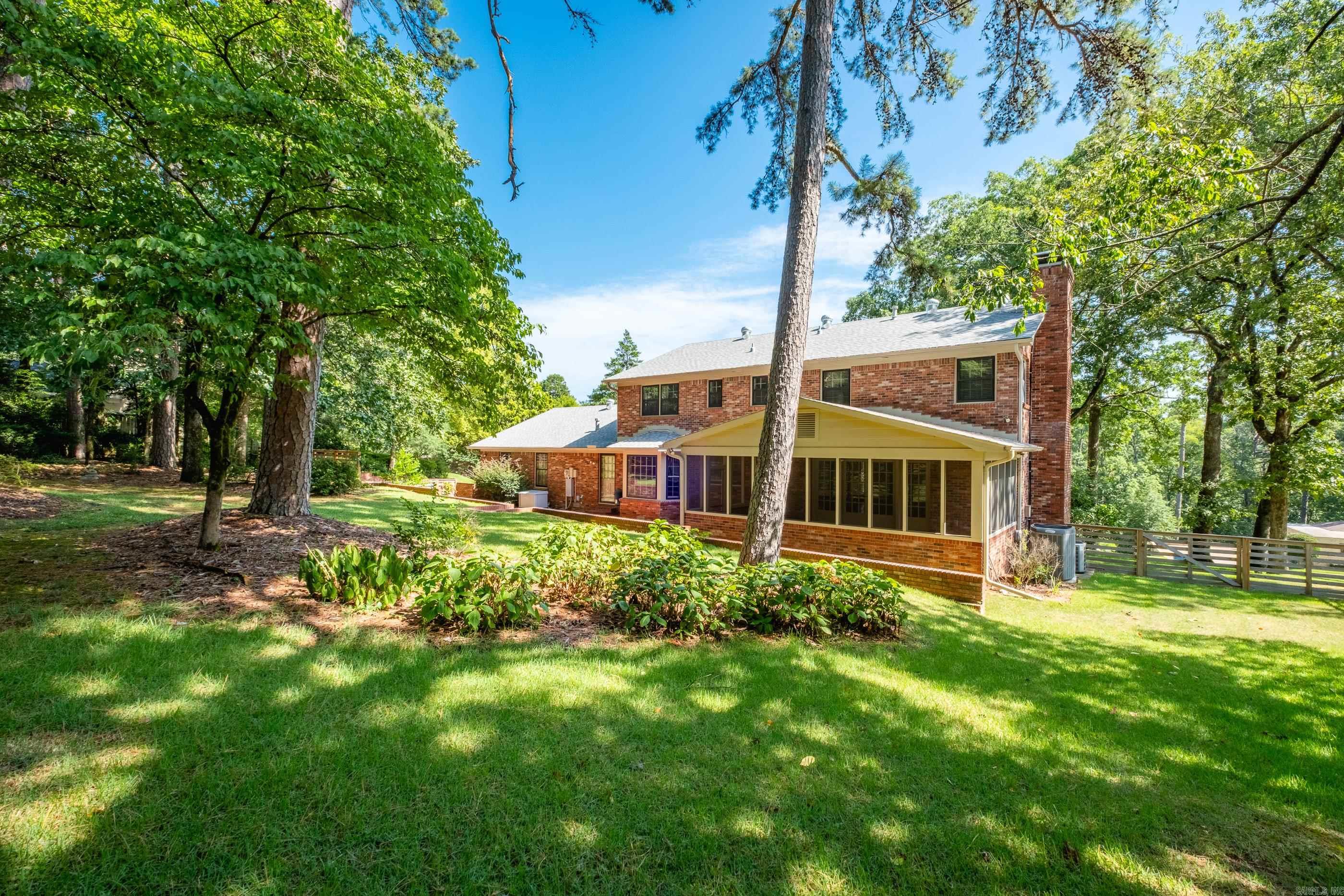 72 Robinwood  Little Rock, AR