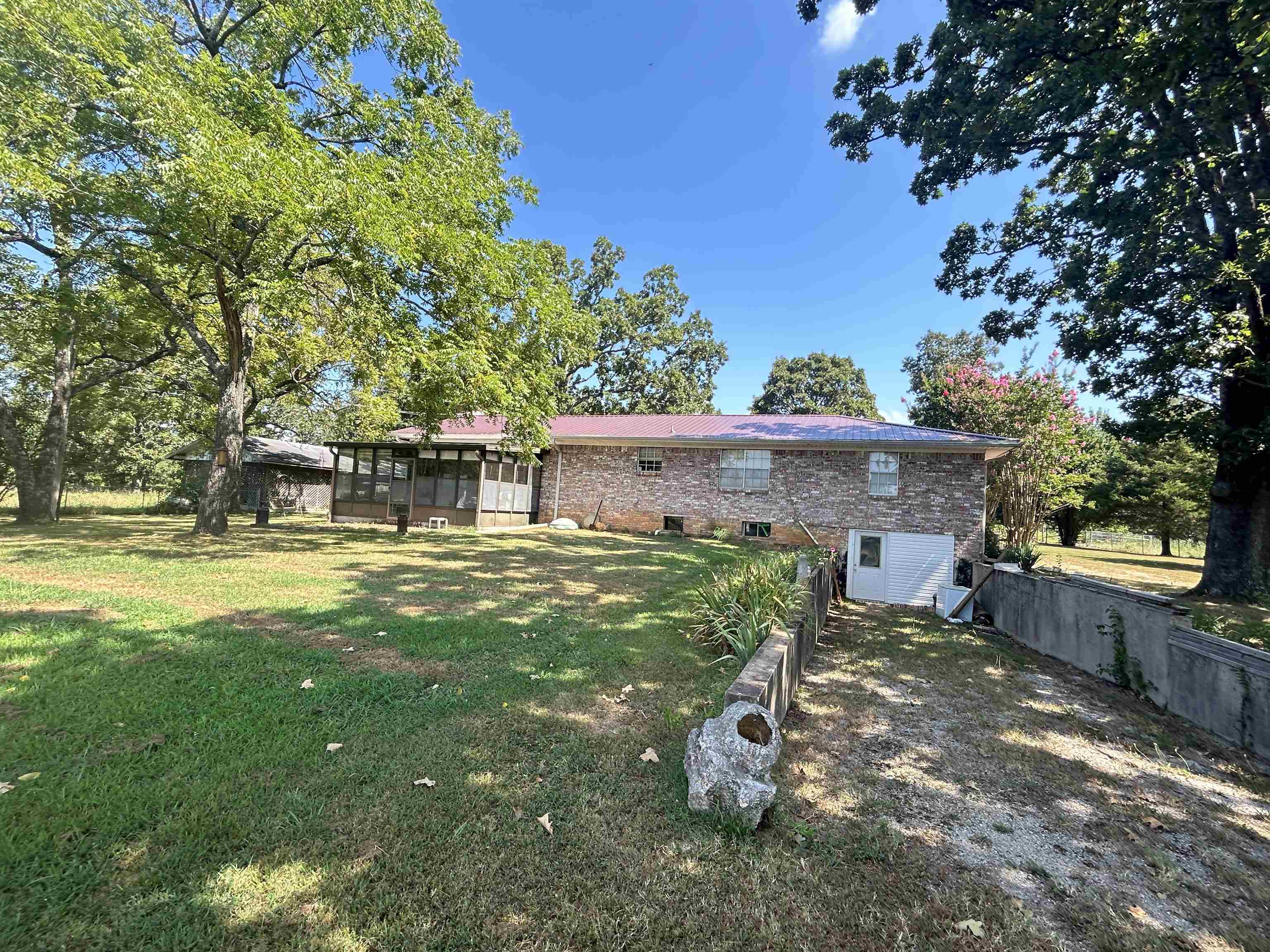 152 E Turkey Pen  Highland, AR