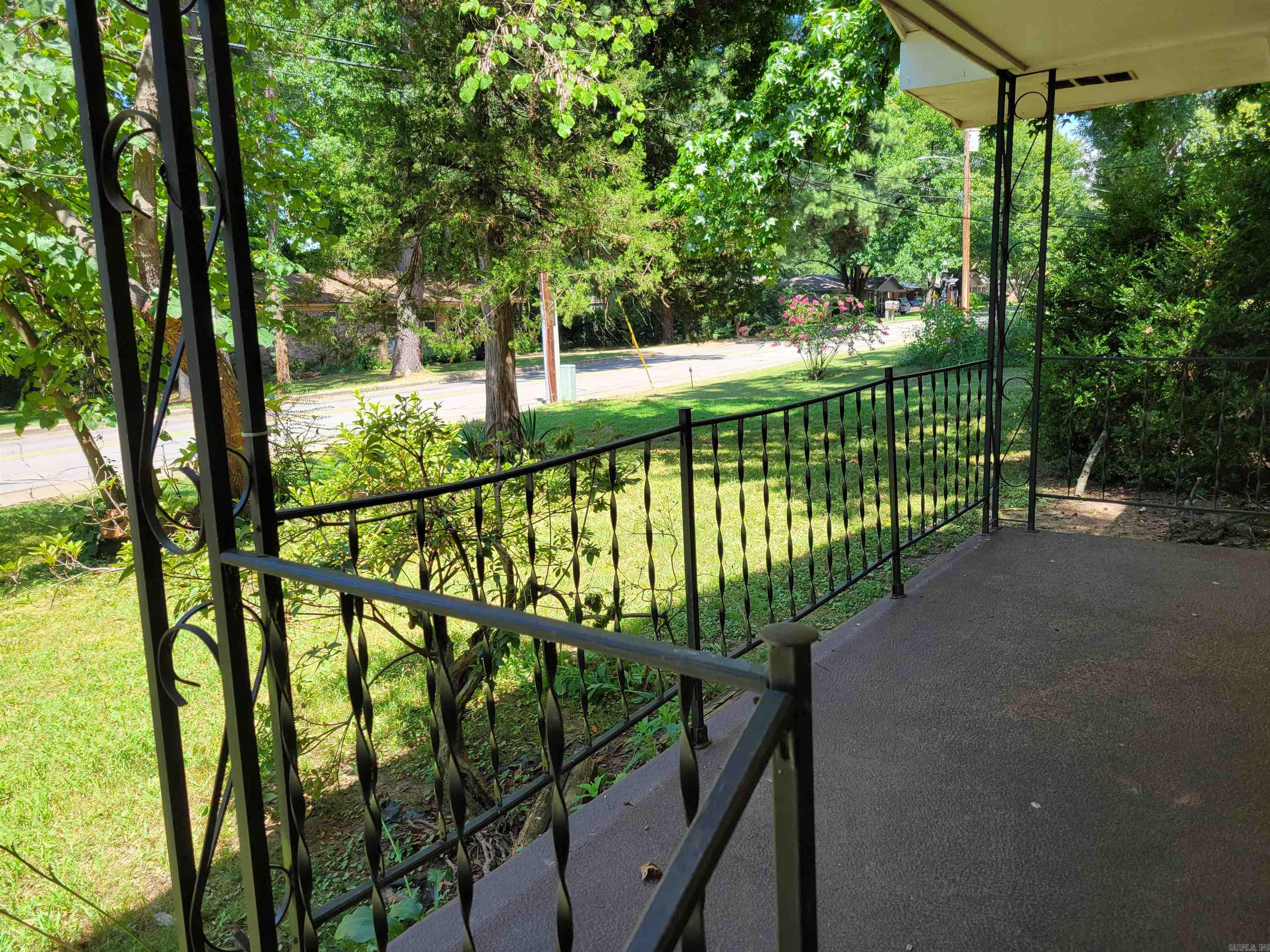 312 E Gum St  Russellville, AR