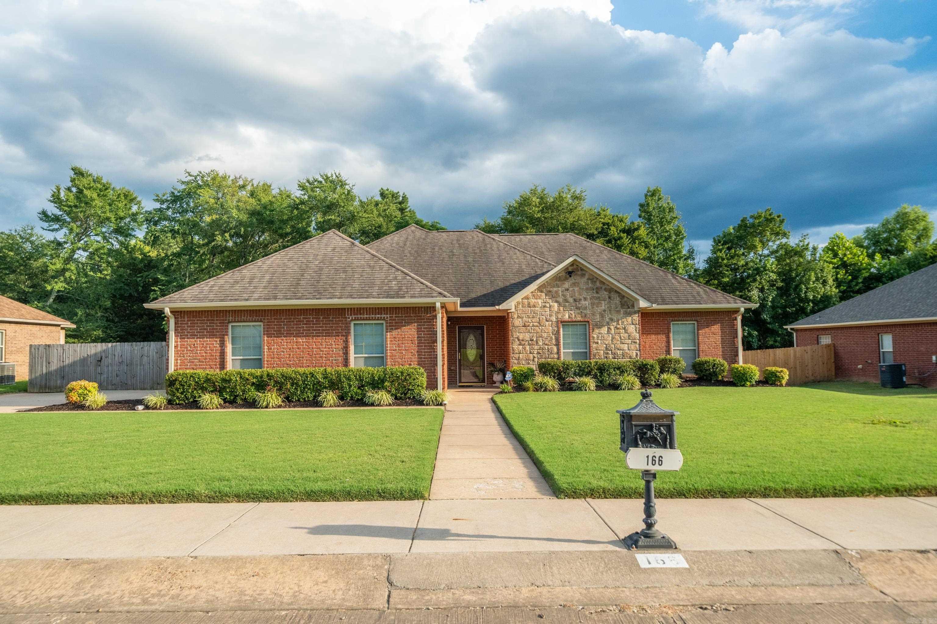 166 Mapleleaf  Hot Springs, AR