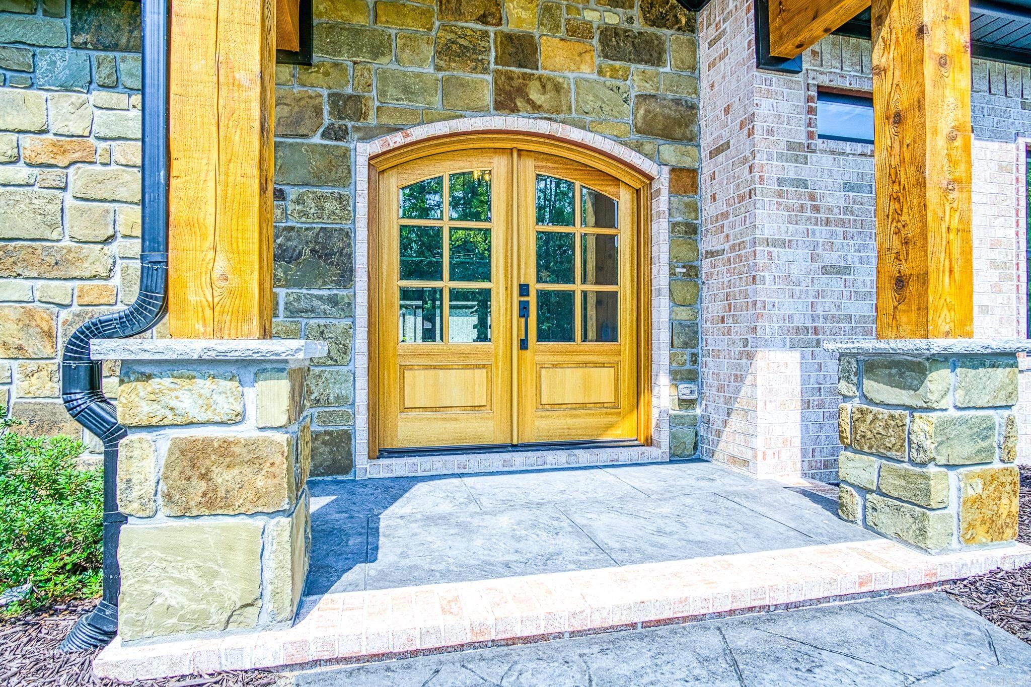 2 Resplandor Circle Hot Springs Village, AR 71909