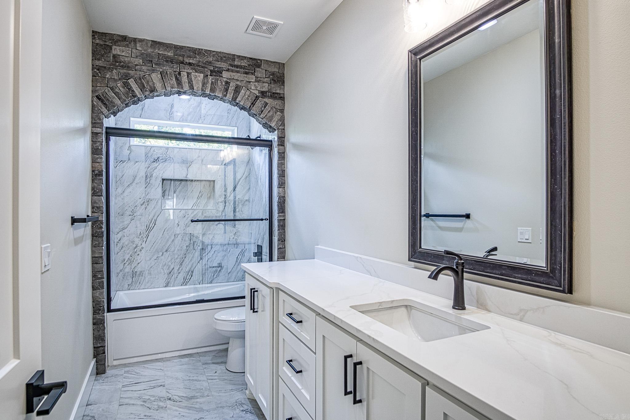 2 Resplandor Circle Hot Springs Village, AR 71909