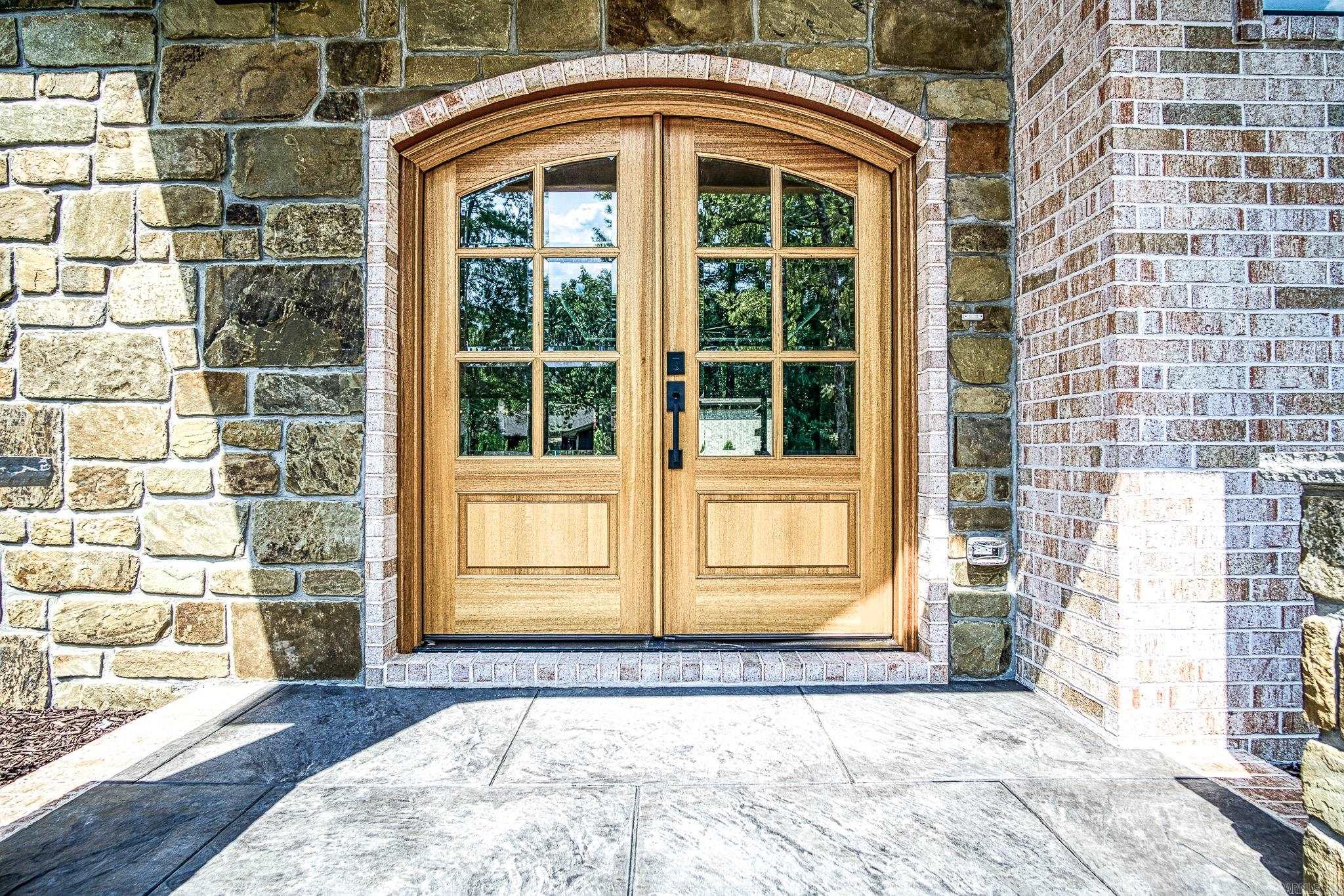 2 Resplandor Circle Hot Springs Village, AR 71909