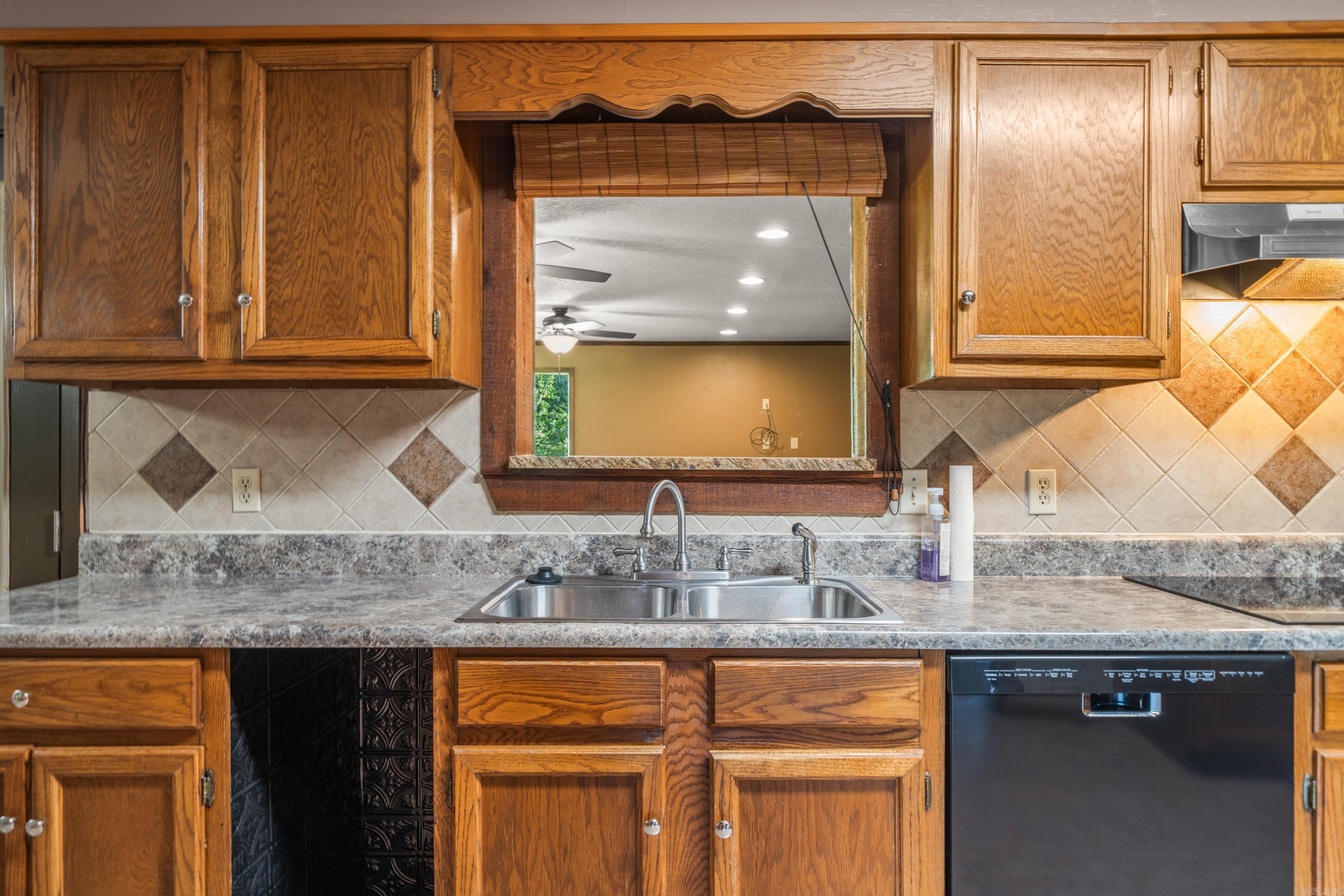 309 Wheeler Ferry  Royal, AR