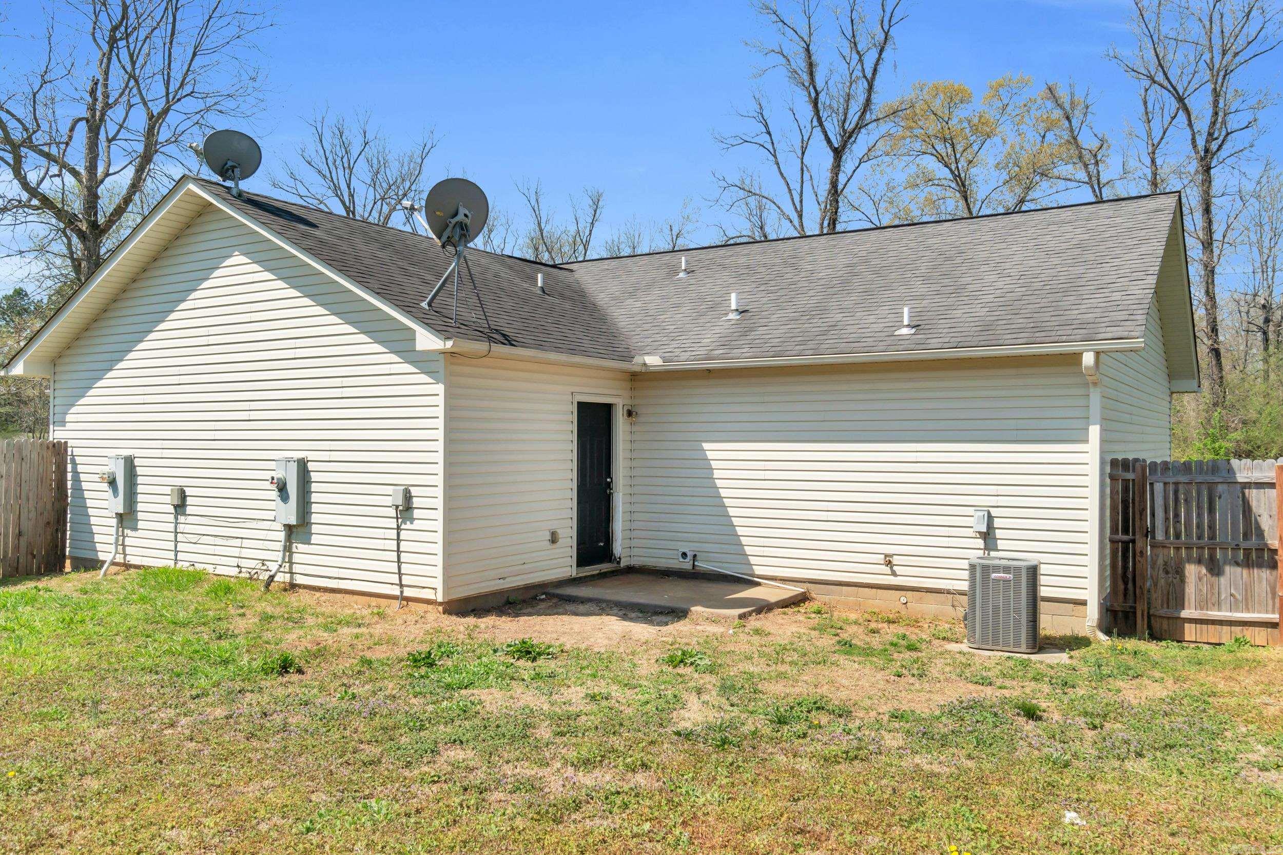 201 N Horn A & B  Letona, AR