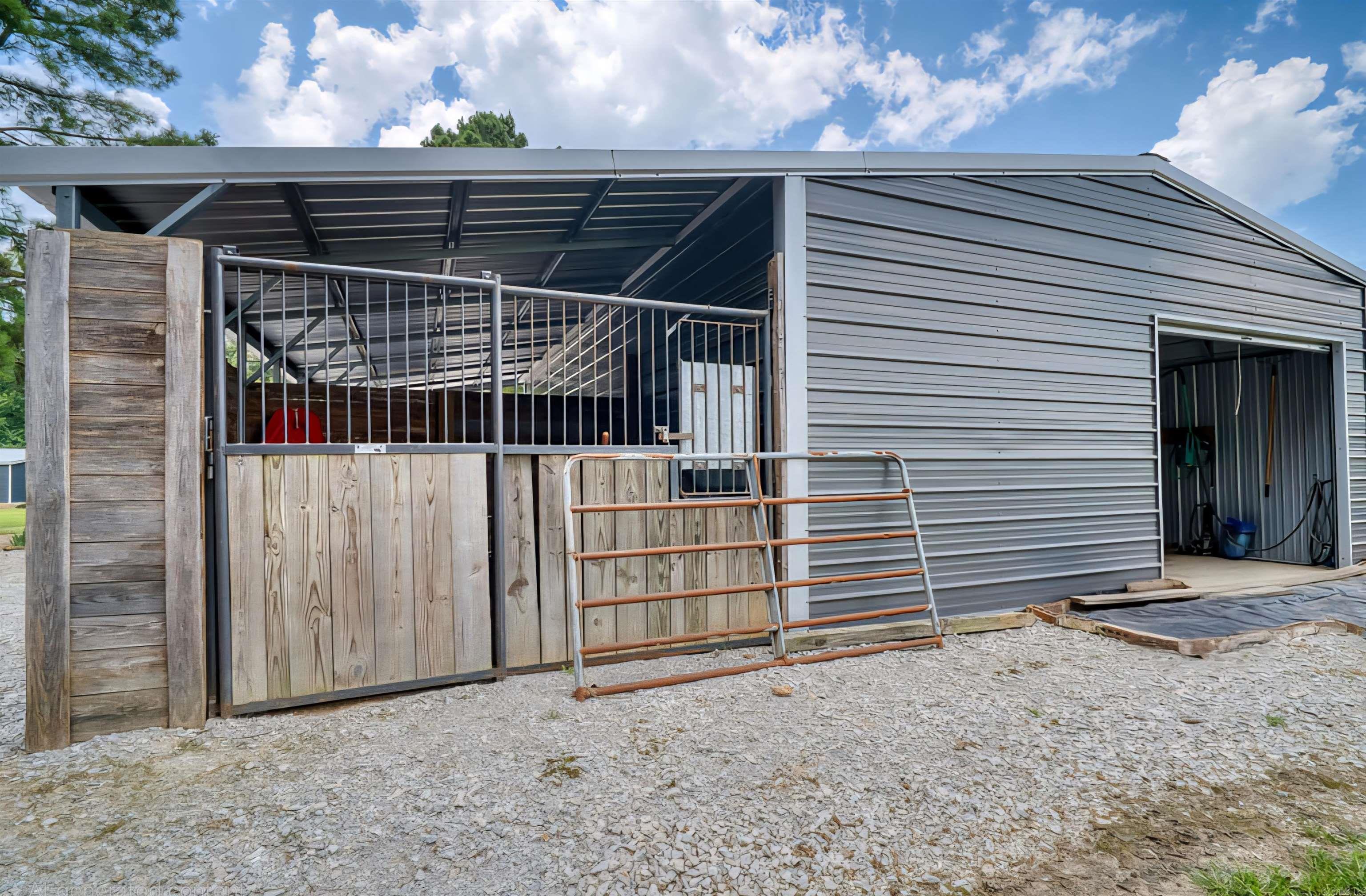 561 Lawrence Road 131 S  Black Rock, AR