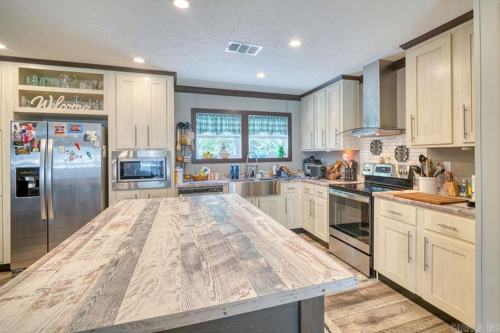 561 Lawrence Road 131 S  Black Rock, AR