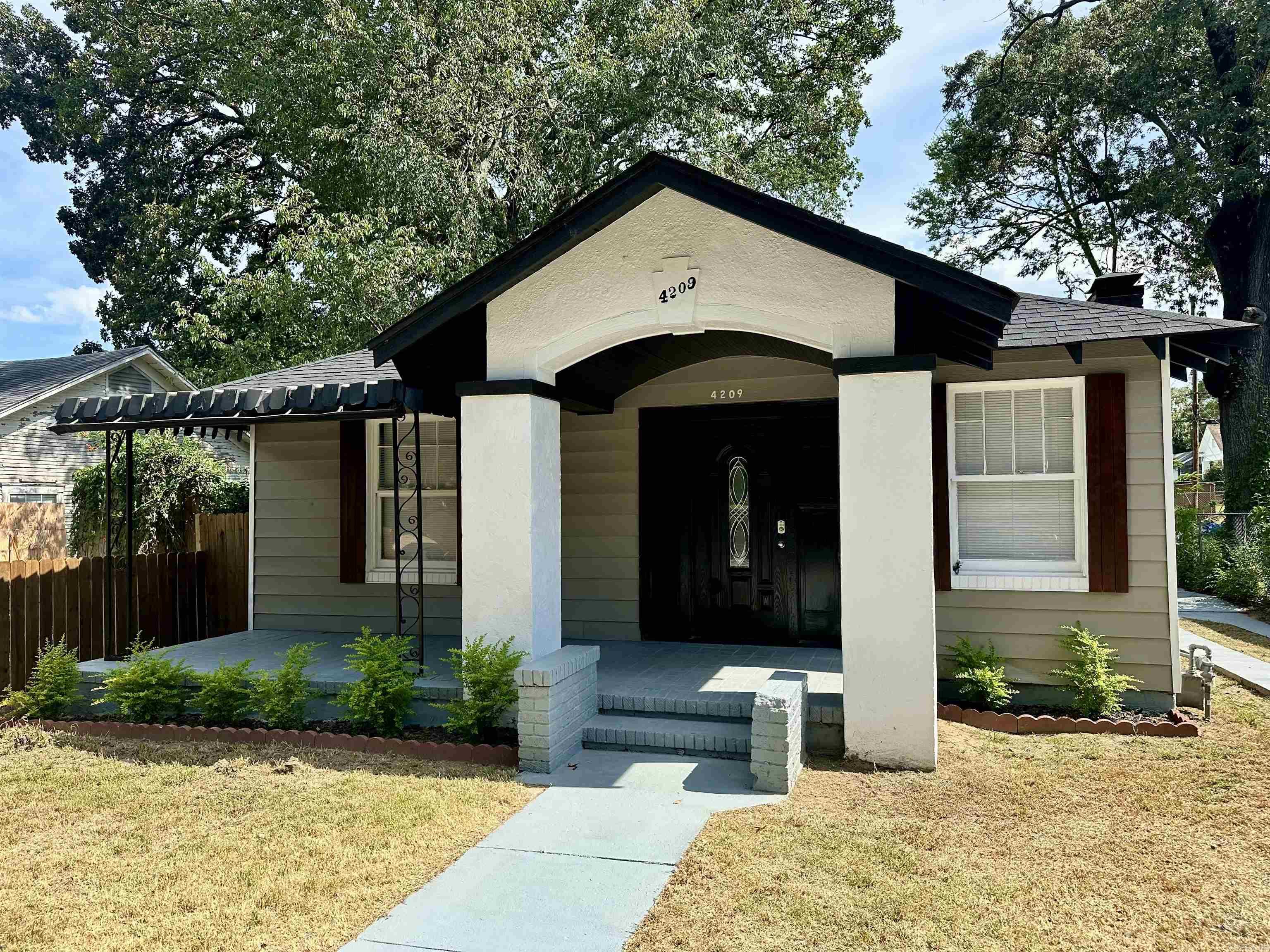 4209 W 22nd  Little Rock, AR