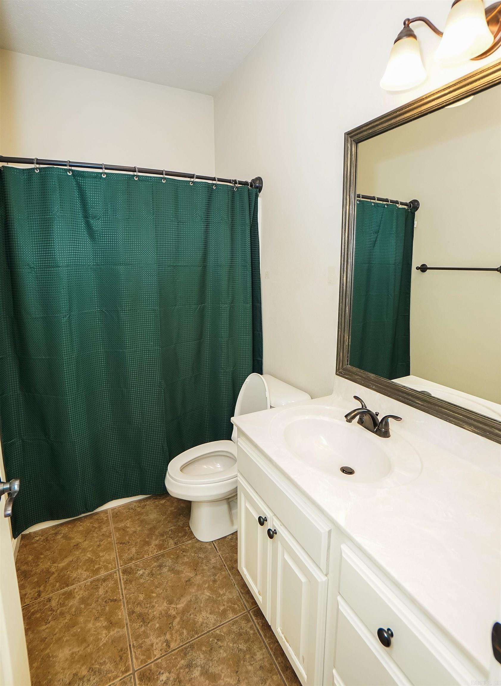 15 Concord  Mayflower, AR