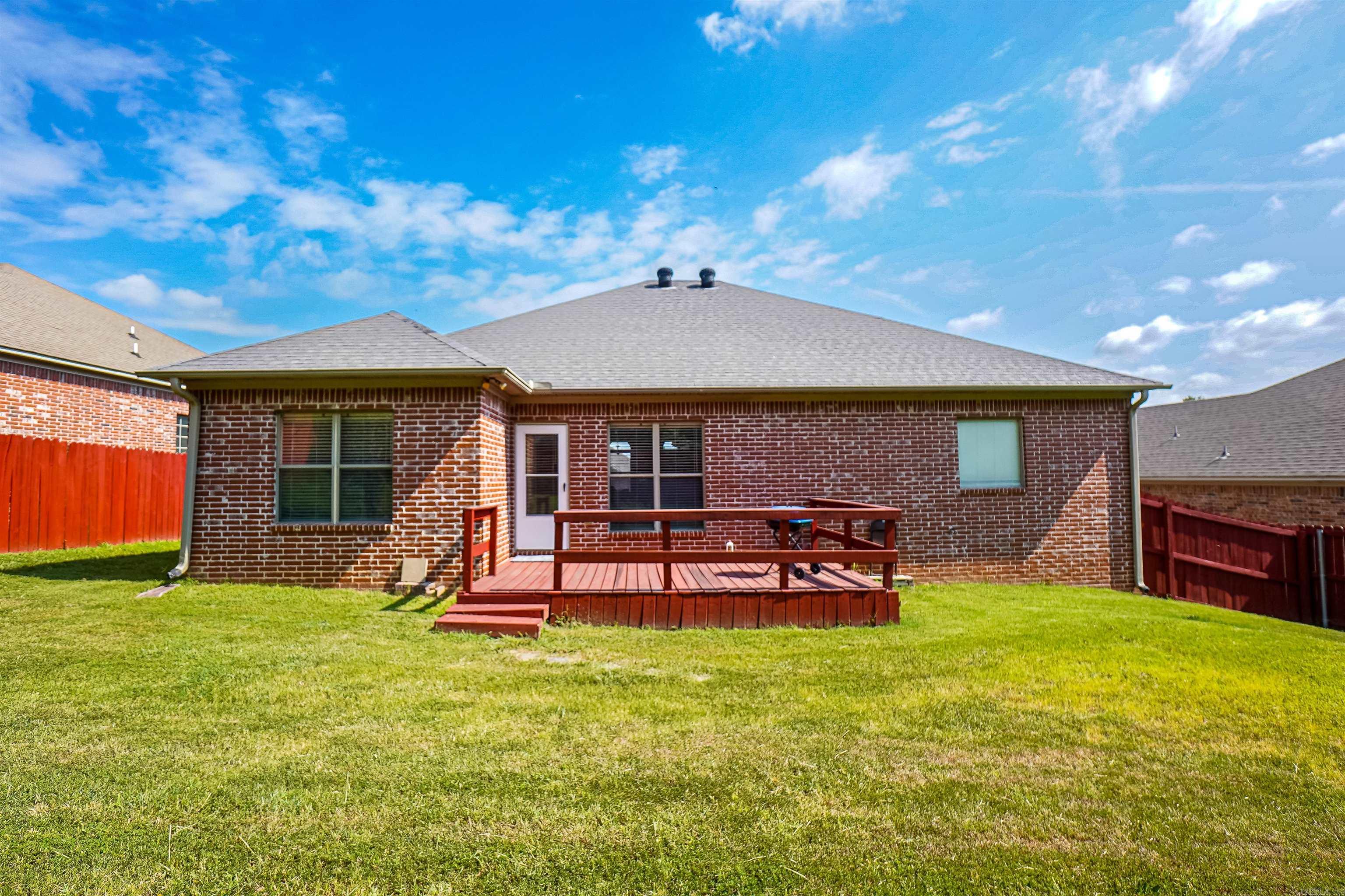 15 Concord  Mayflower, AR