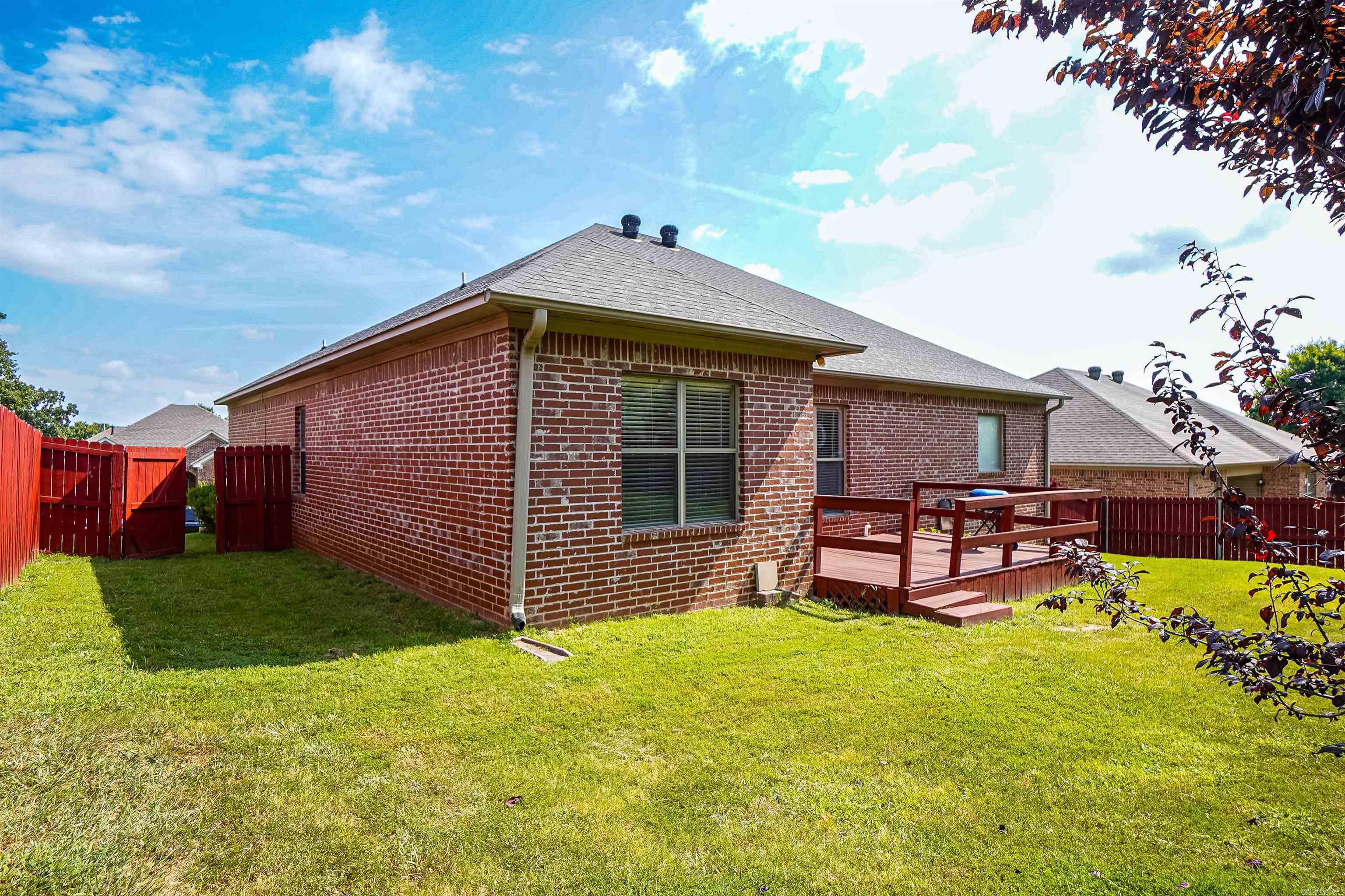 15 Concord  Mayflower, AR