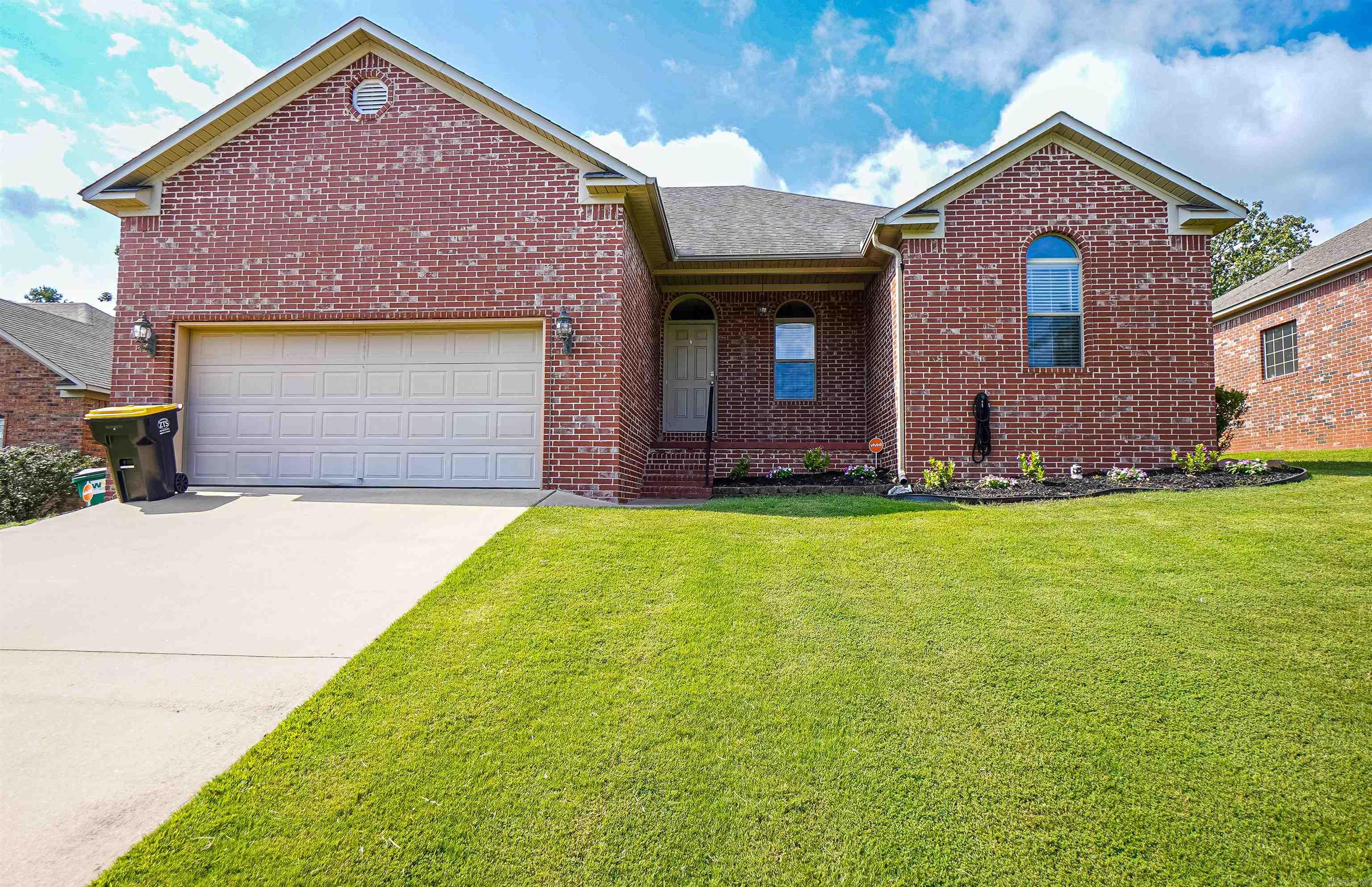 15 Concord  Mayflower, AR