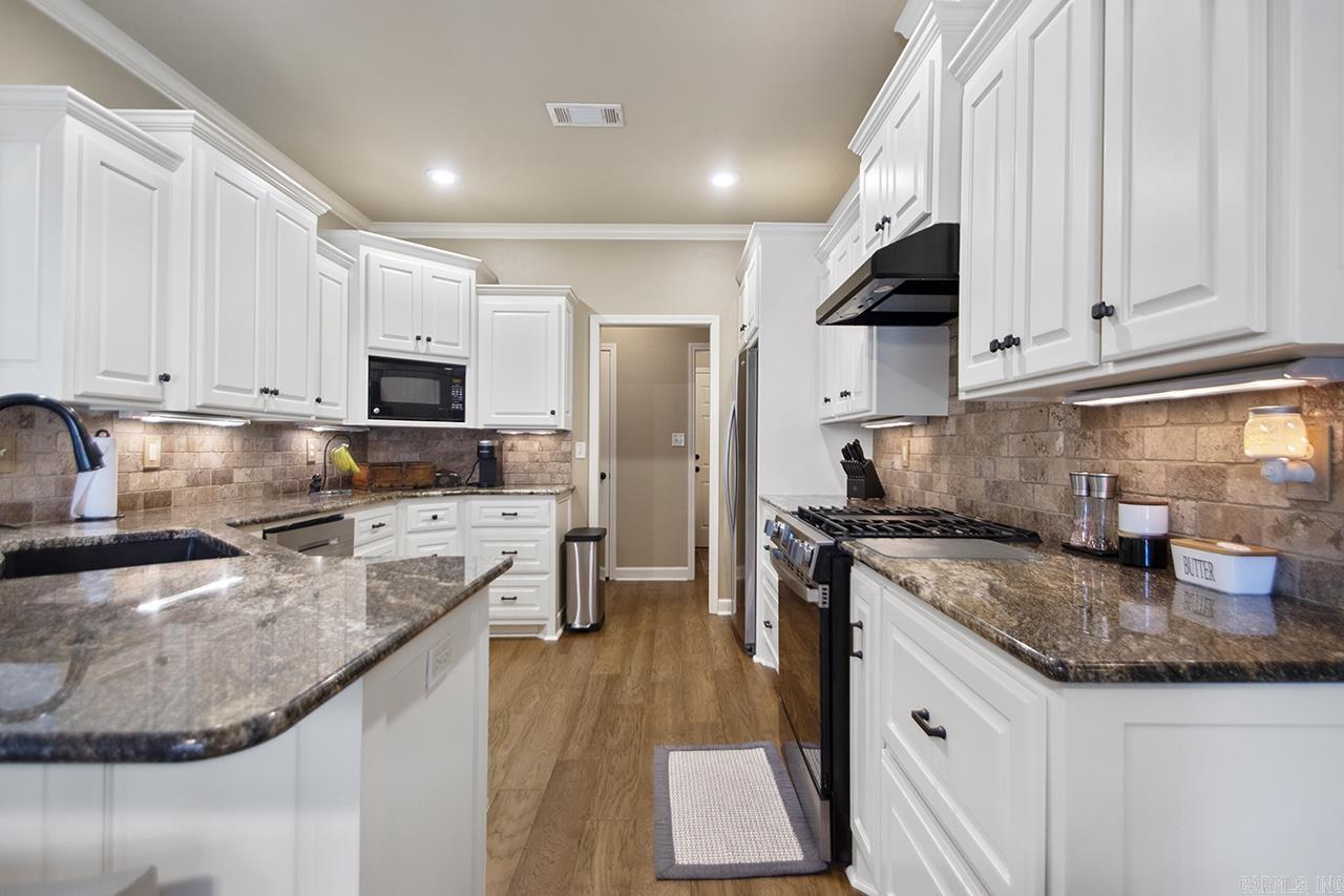 515 Clayton Oaks  Benton, AR