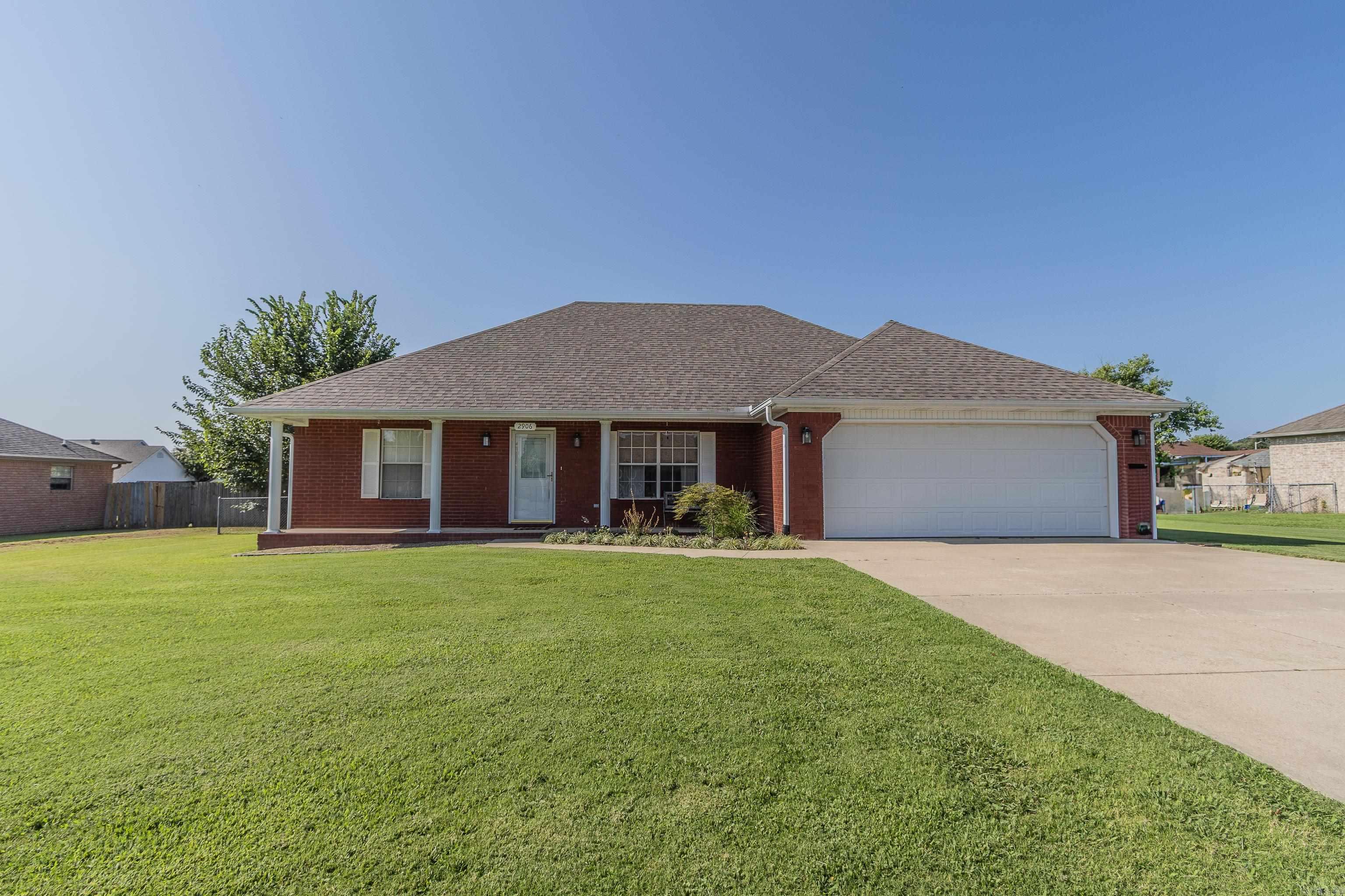 2906 NEWCASTLE  Paragould, AR