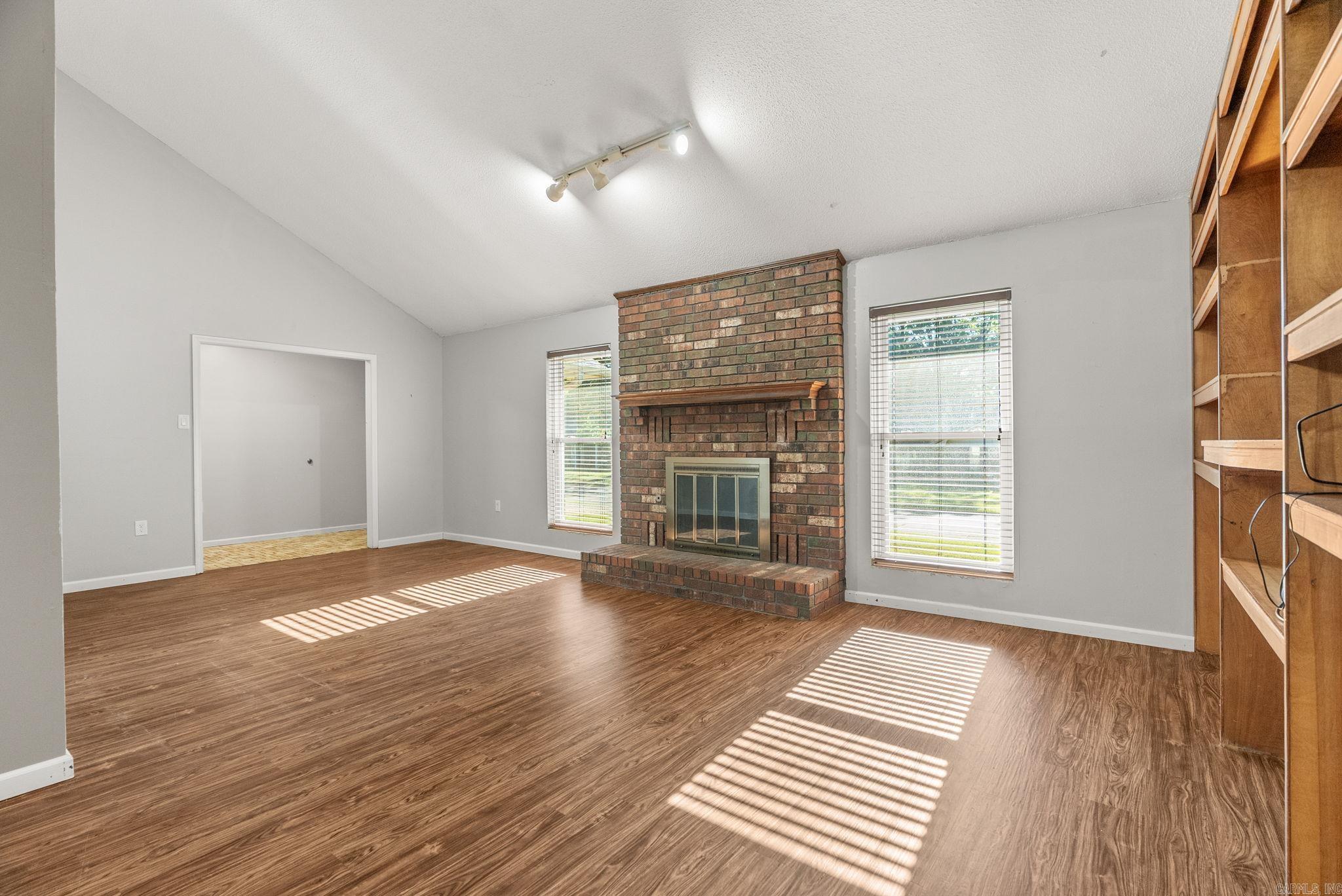 5 Flintstone  Conway, AR