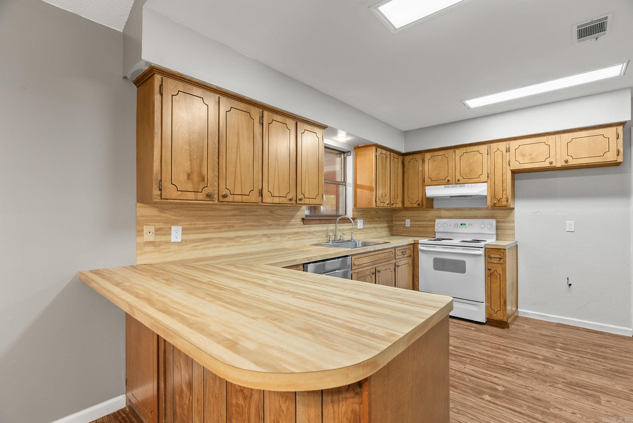 5 Flintstone  Conway, AR