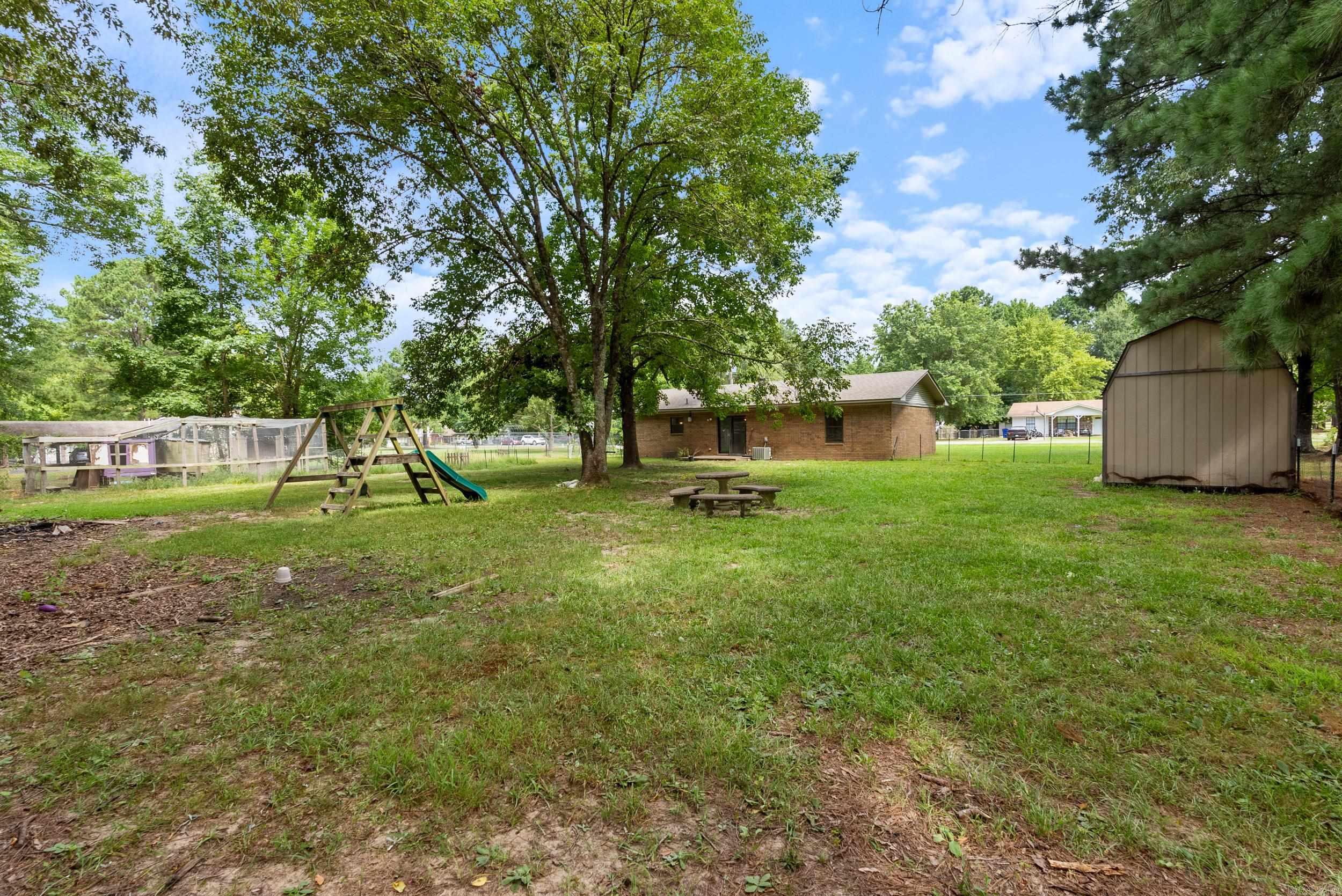 11 Snowden  Greenbrier, AR