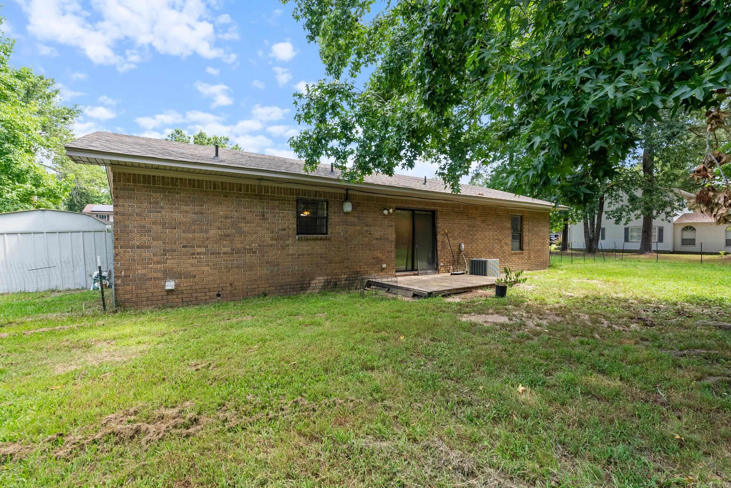 11 Snowden  Greenbrier, AR
