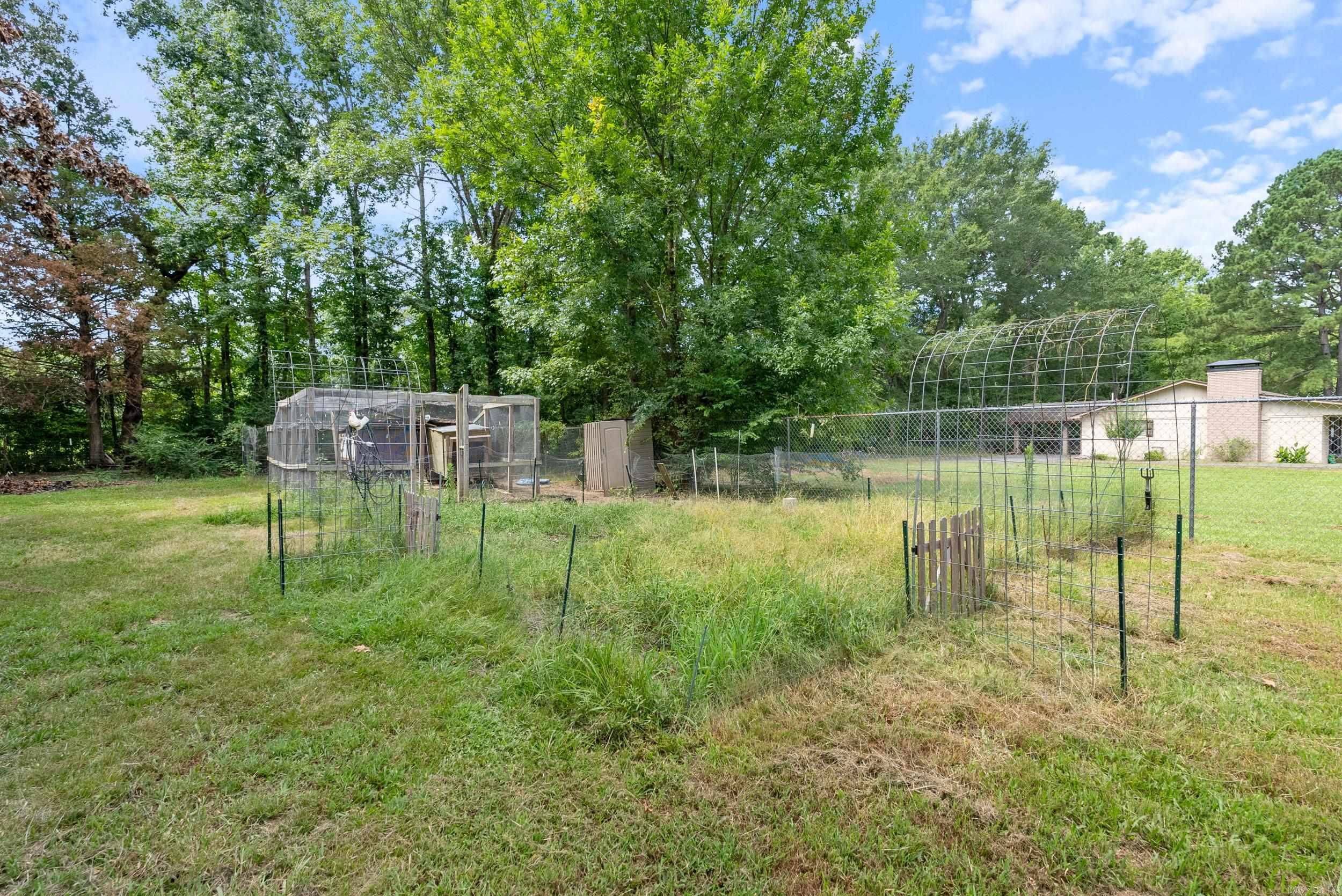 11 Snowden  Greenbrier, AR