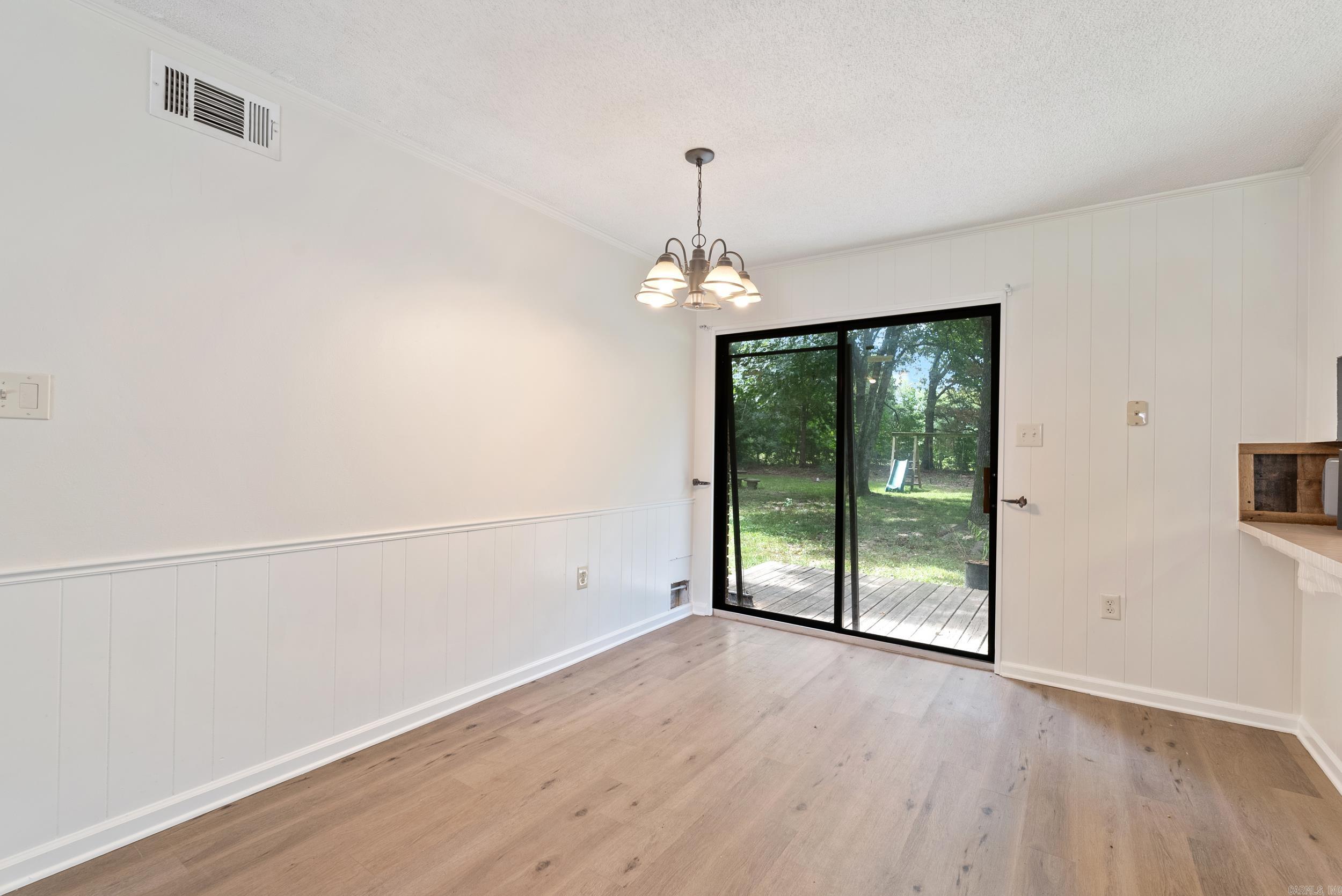 11 Snowden  Greenbrier, AR
